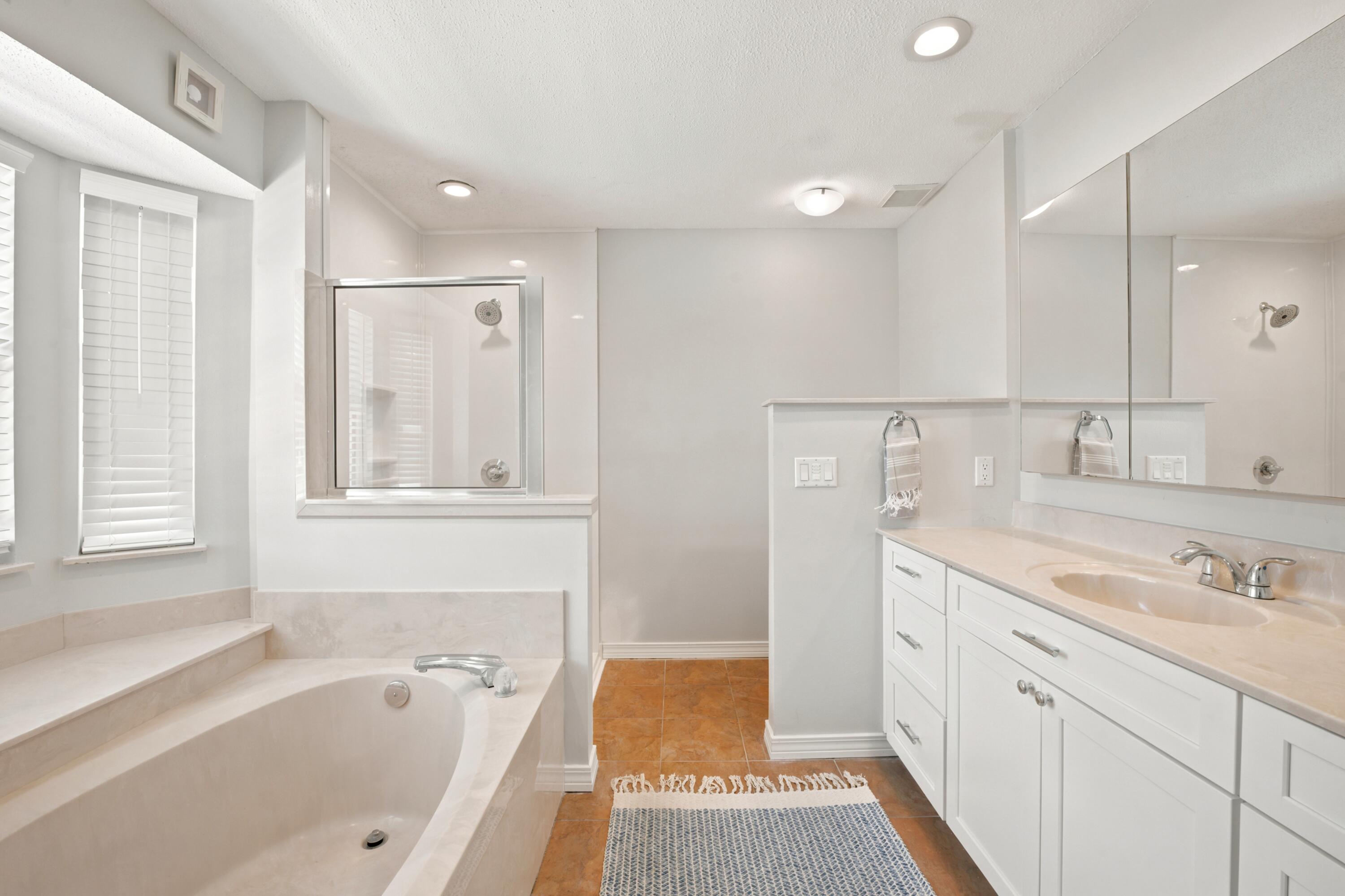 RIVIERA BEACH - Residential
