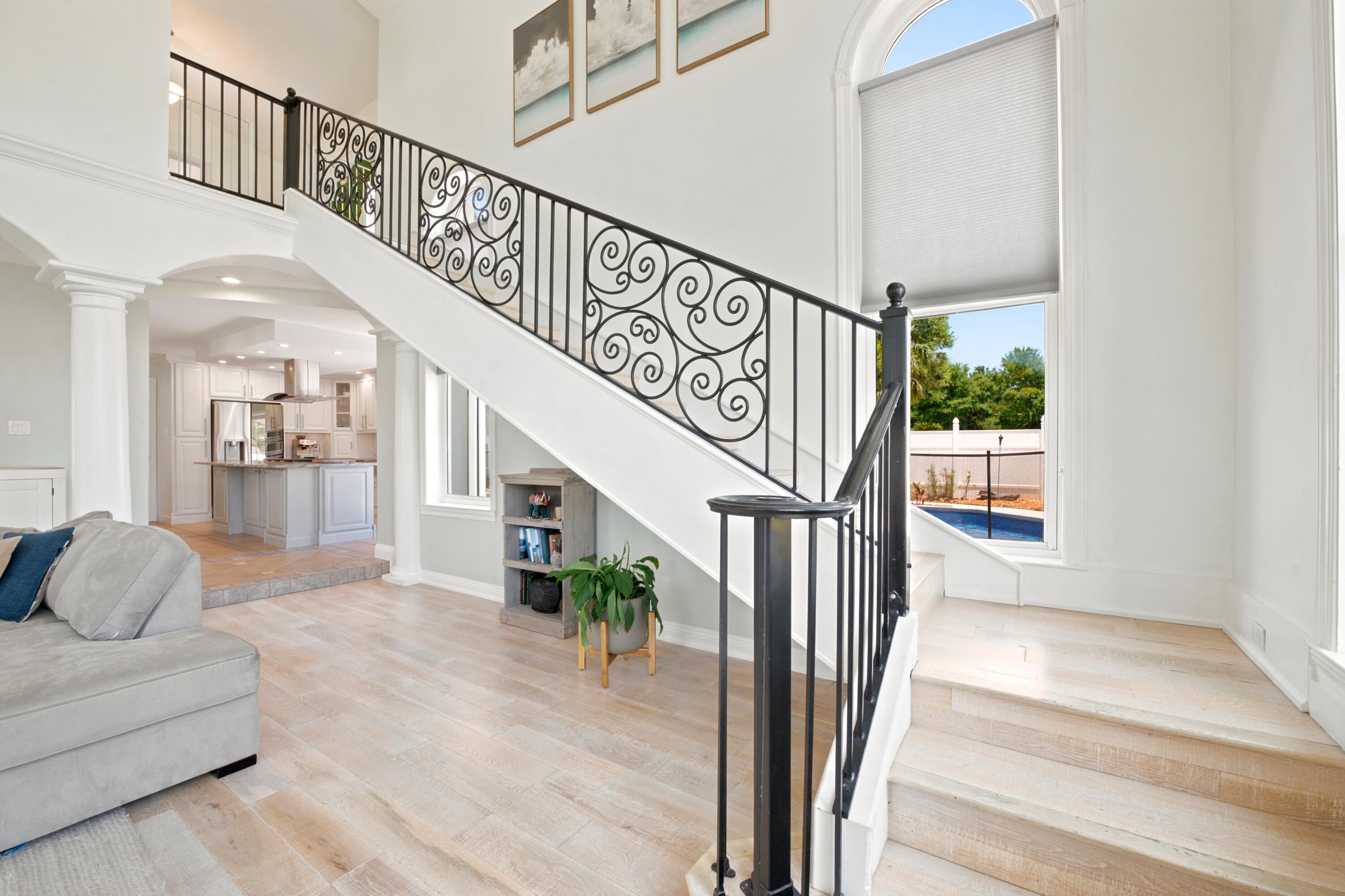 RIVIERA BEACH - Residential