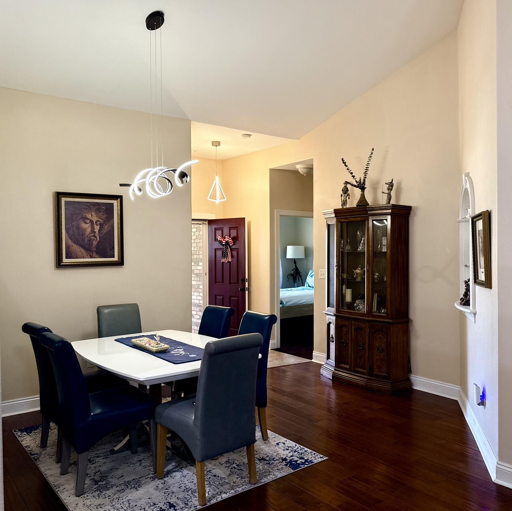 DIAMOND LAKES - Residential
