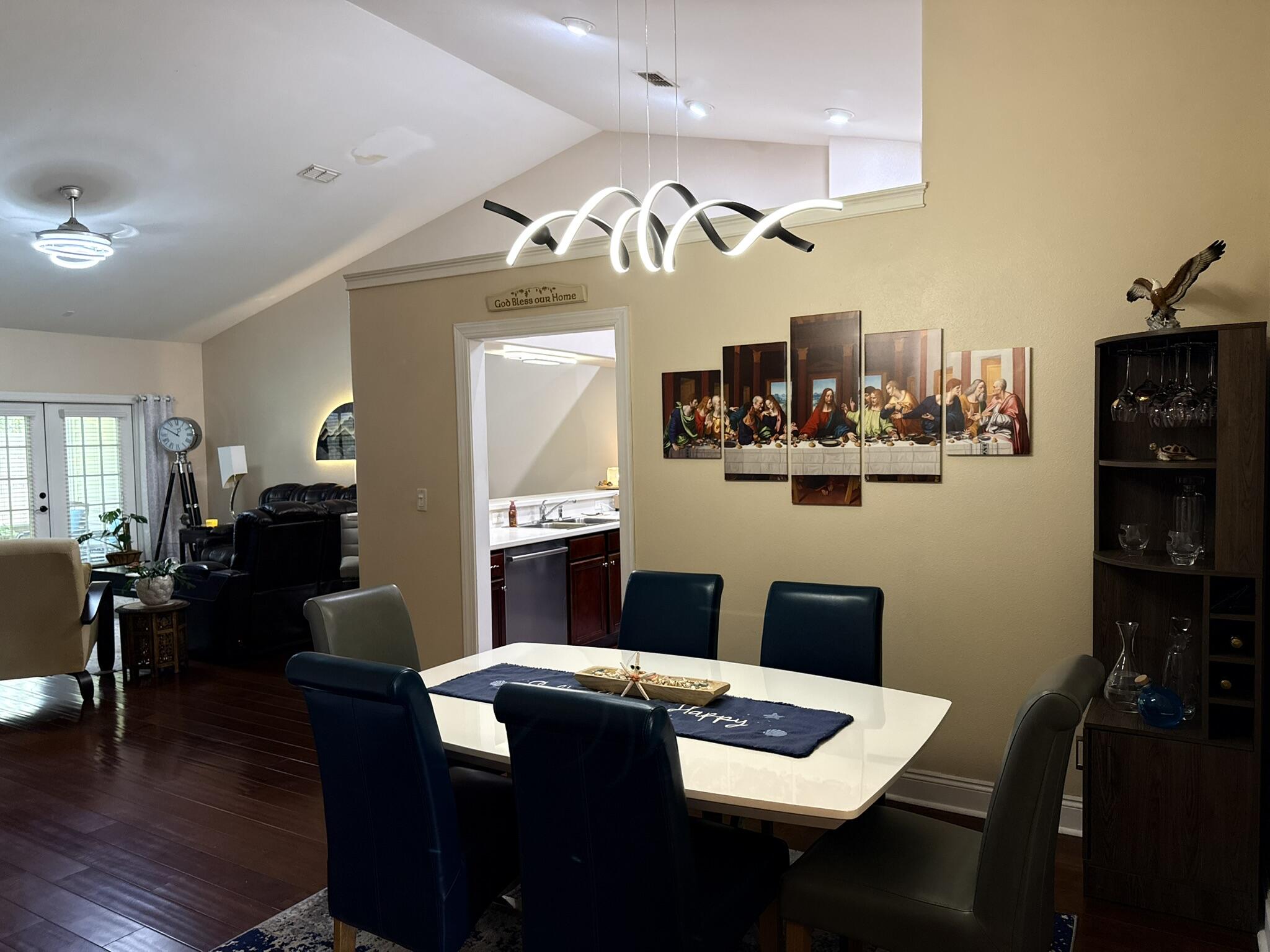 DIAMOND LAKES - Residential