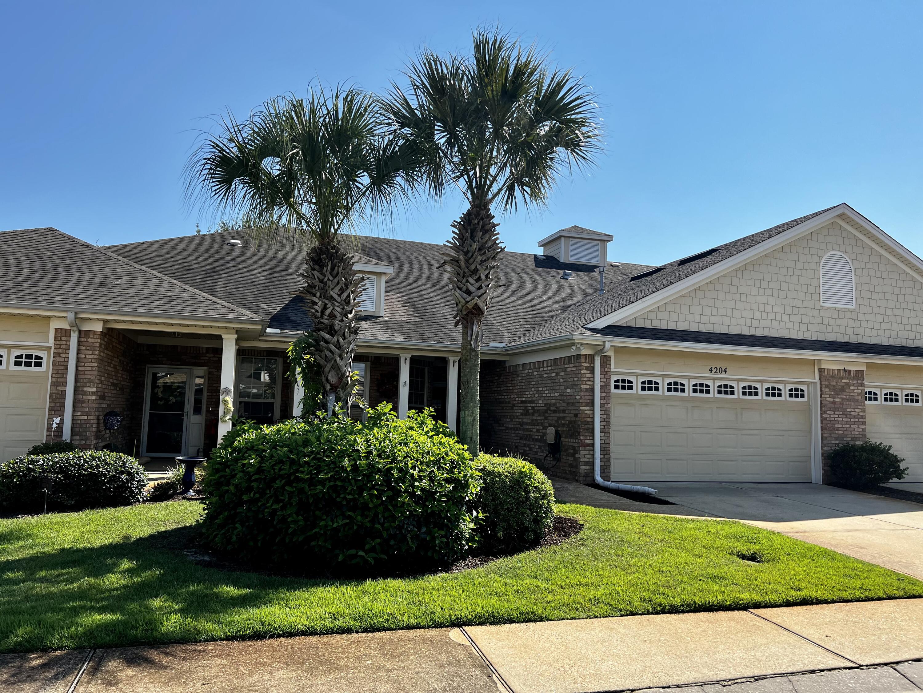 This beautiful, spacious home is located in the highly sought-after Diamond Lakes neighborhood. Conveniently situated just minutes away from Destin Middle School and Destin High School, as well as the sugar-white sands of Henderson Beach, shopping, dining, and everything Destin has to offer. This one-story attached home has three bedrooms, two bathrooms, a beautiful screened-in porch, a gas line for a grill outside, a welcoming front porch, and a spacious two car garage. The open floorplan with fireplace creates the perfect setting for entertaining. The chef's kitchen offers plenty of space and openness and comes with all stainless-steel appliances. A new roof was installed and completed January 2023. Whether you're looking for a primary residence or a second home, this property is the perfect place to call home. 
Complete with a beautiful community pool, this neighborhood offers the perfect place to relax, unwind, and enjoy the best of Destin living.