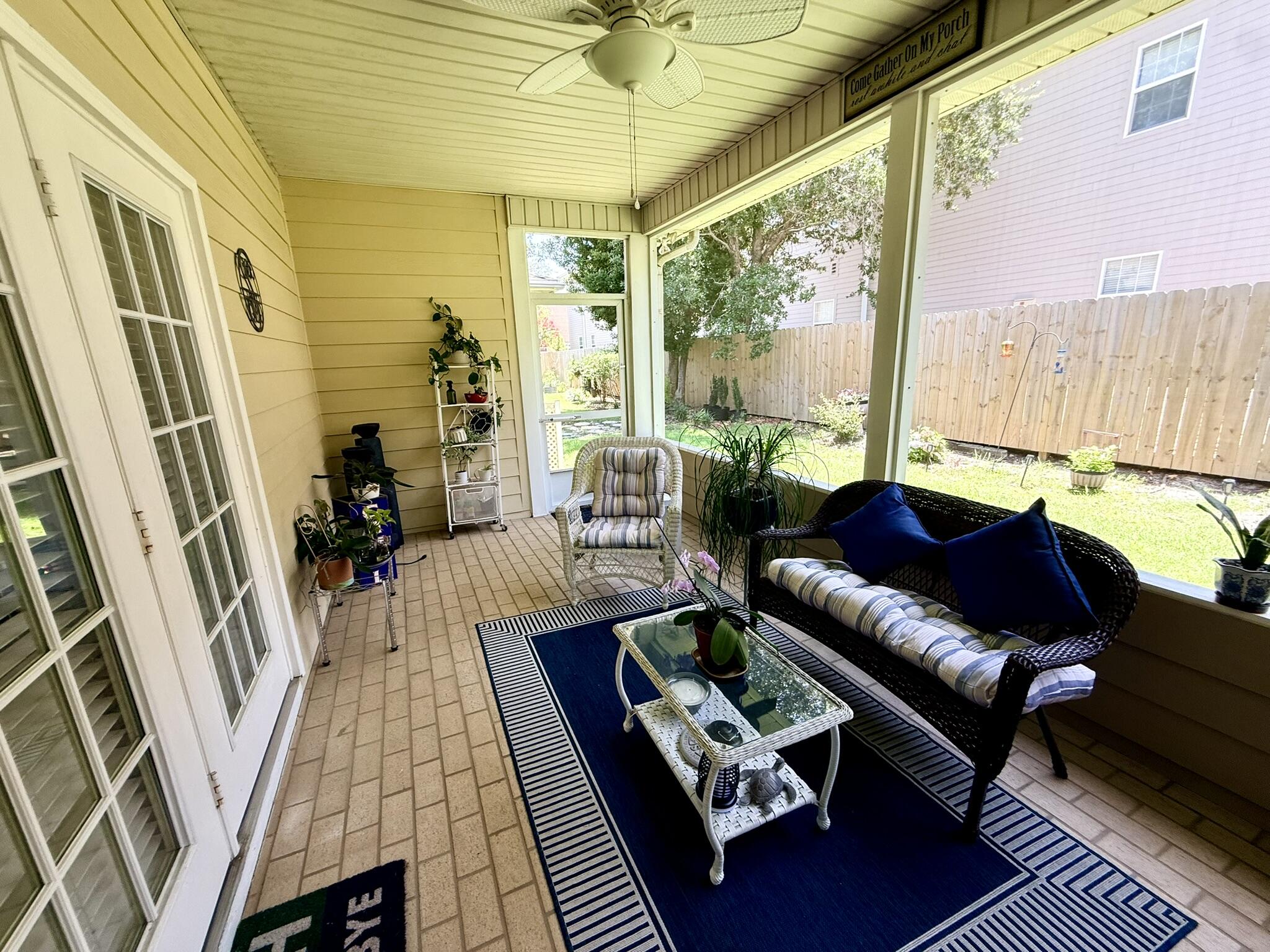 DIAMOND LAKES - Residential