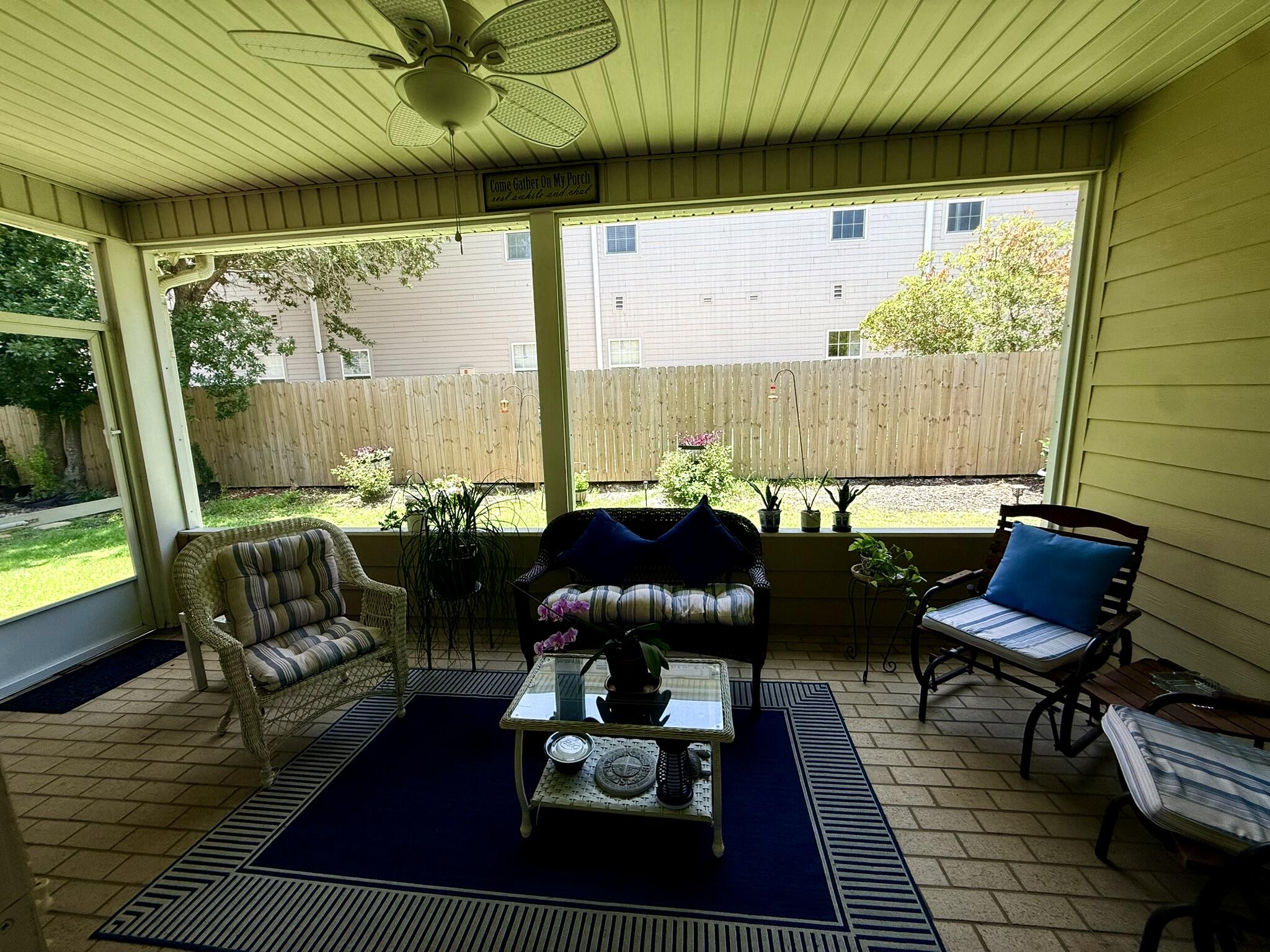 DIAMOND LAKES - Residential