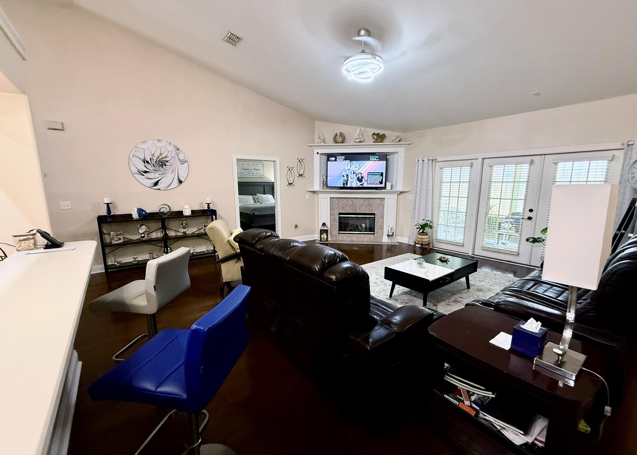 DIAMOND LAKES - Residential