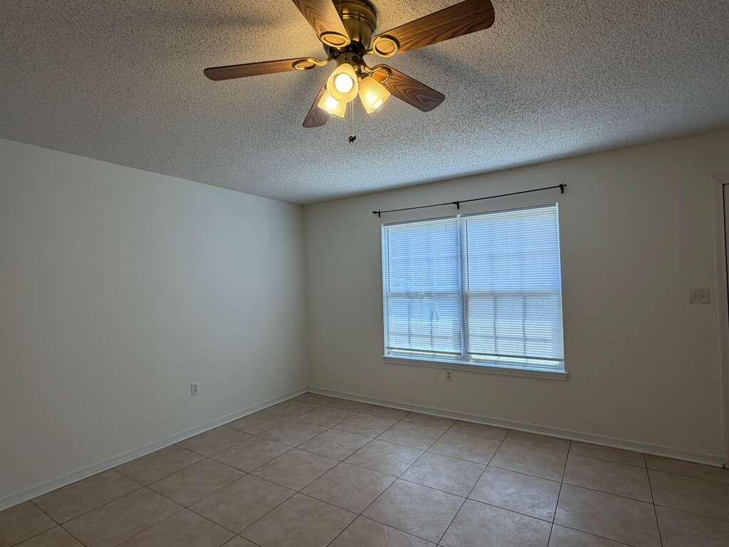 METES & BOUNDS - Residential Lease