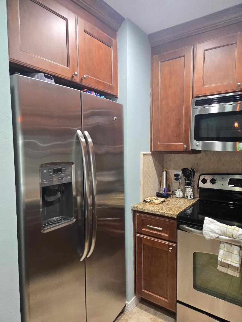 BEACHSIDE VILLAS CONDO - Residential