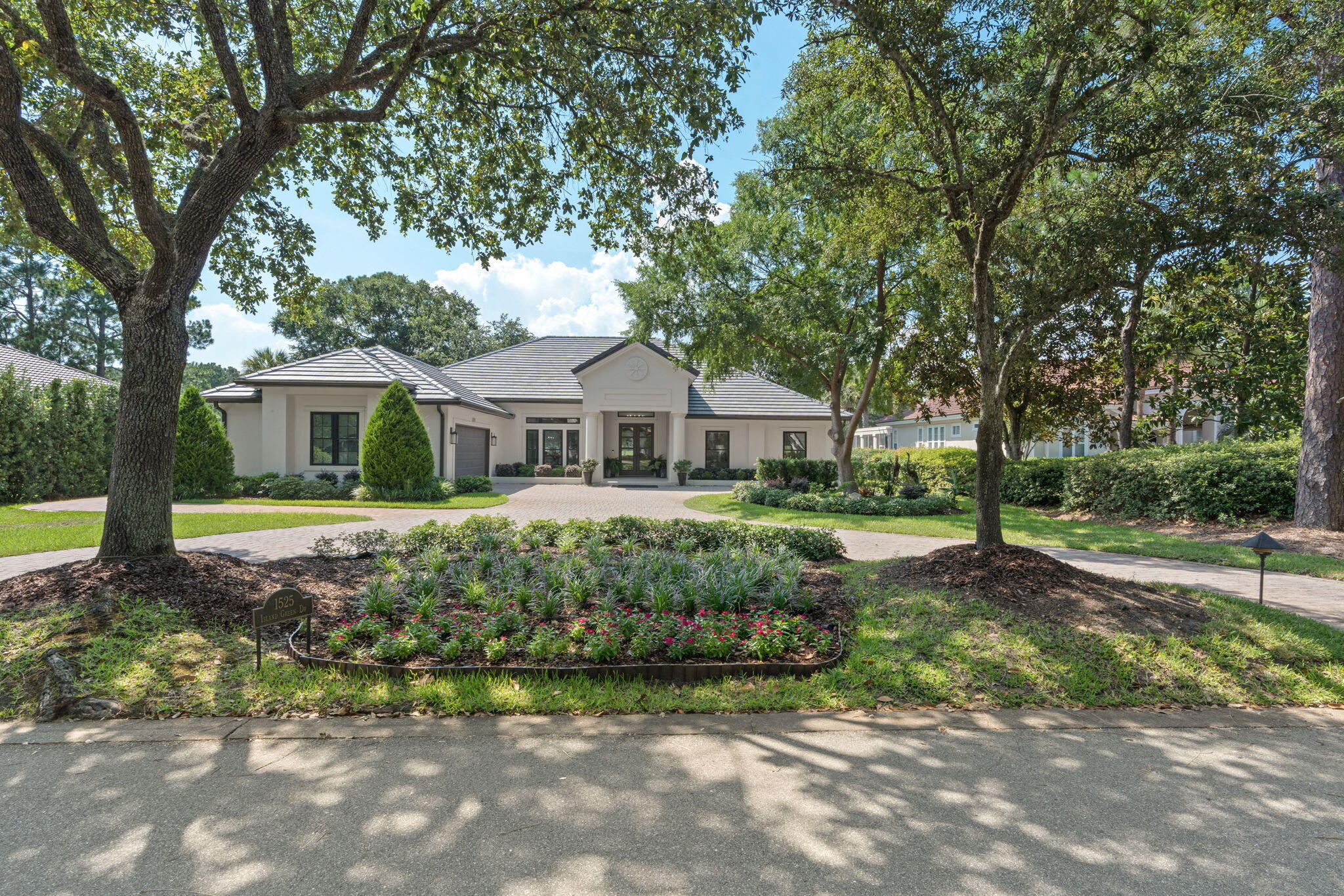 ISLAND GREEN - Residential