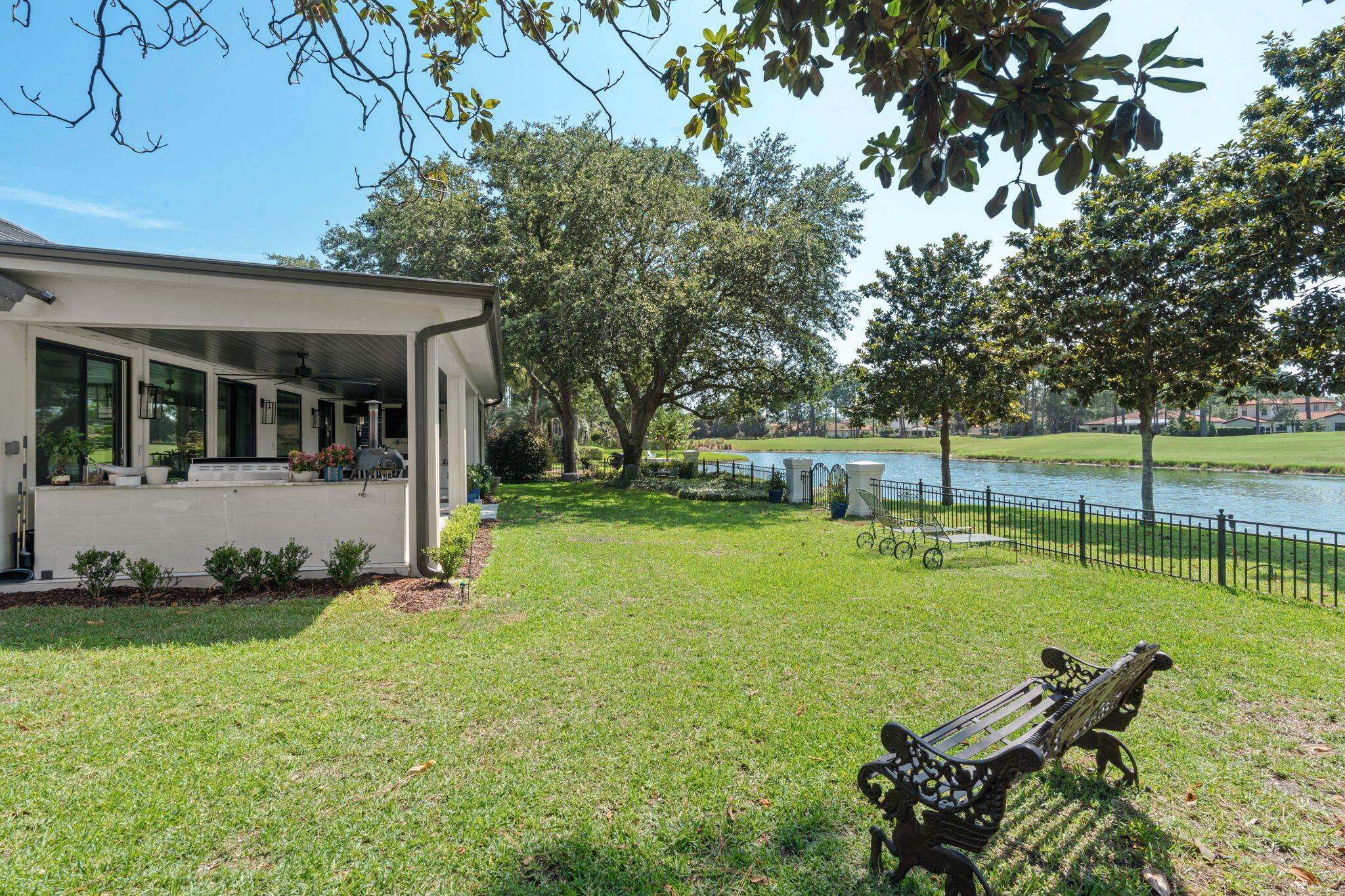 ISLAND GREEN - Residential