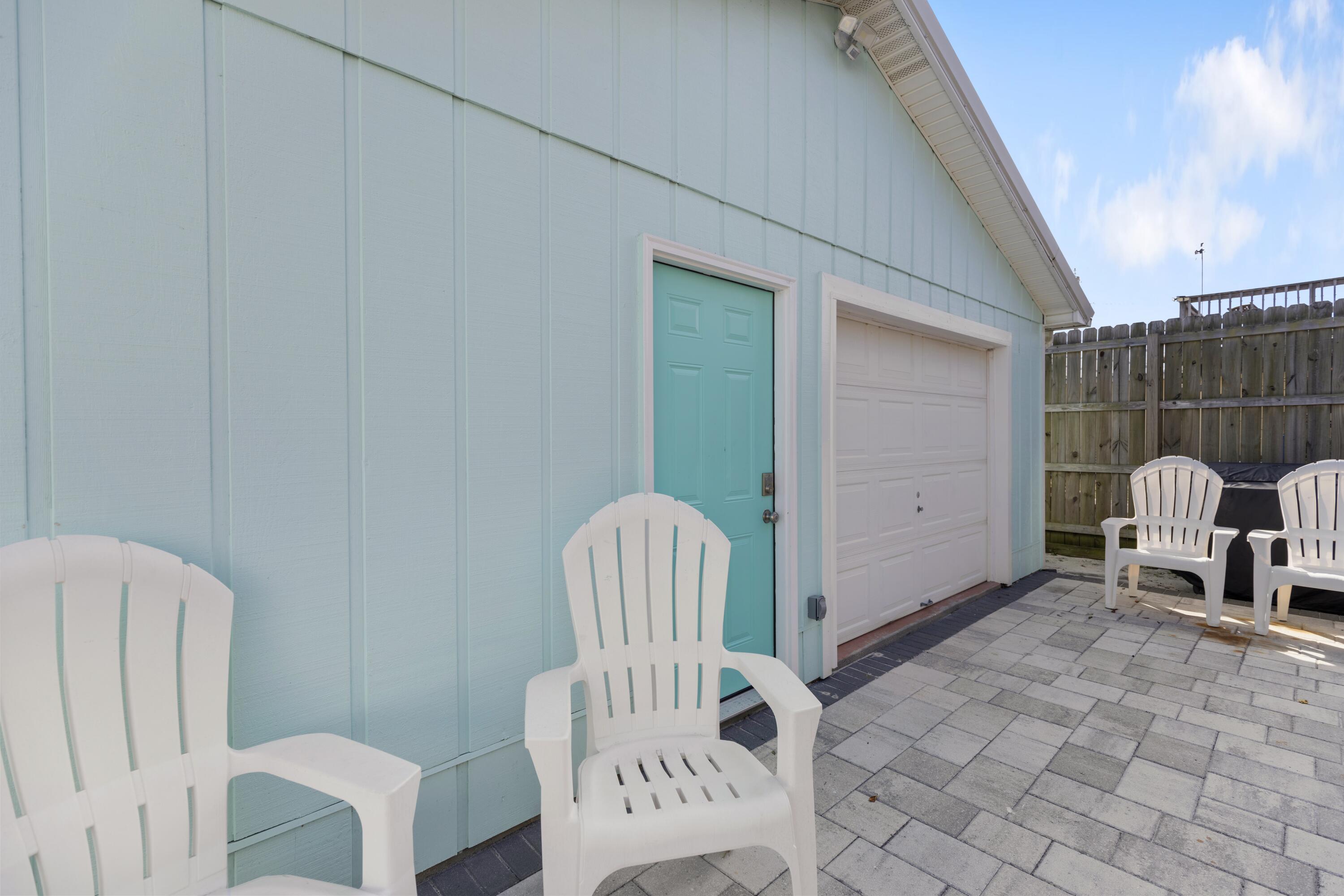 RIVIERA BEACH - Residential