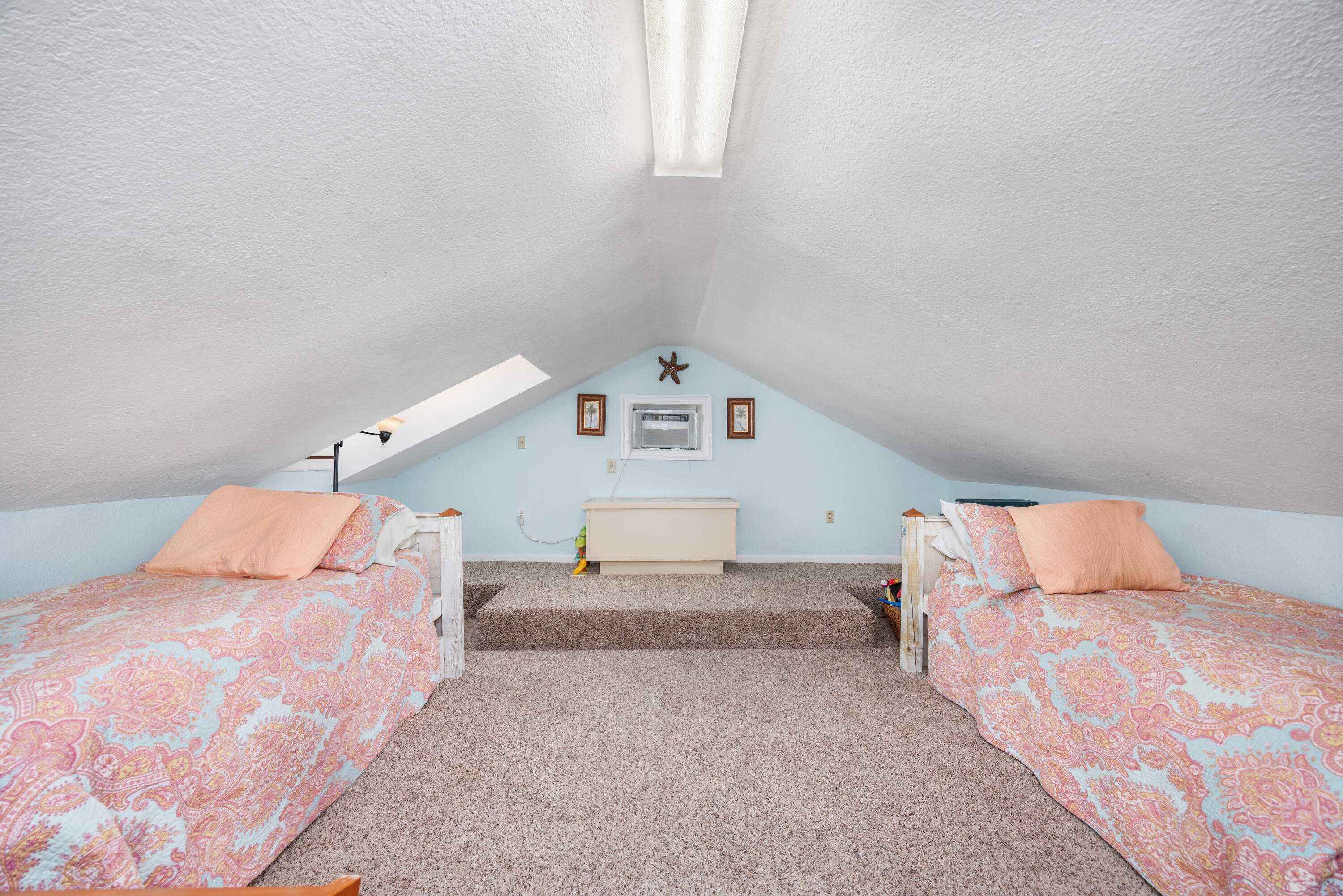 ELLIOTTS POINT 4TH ADDN - Residential