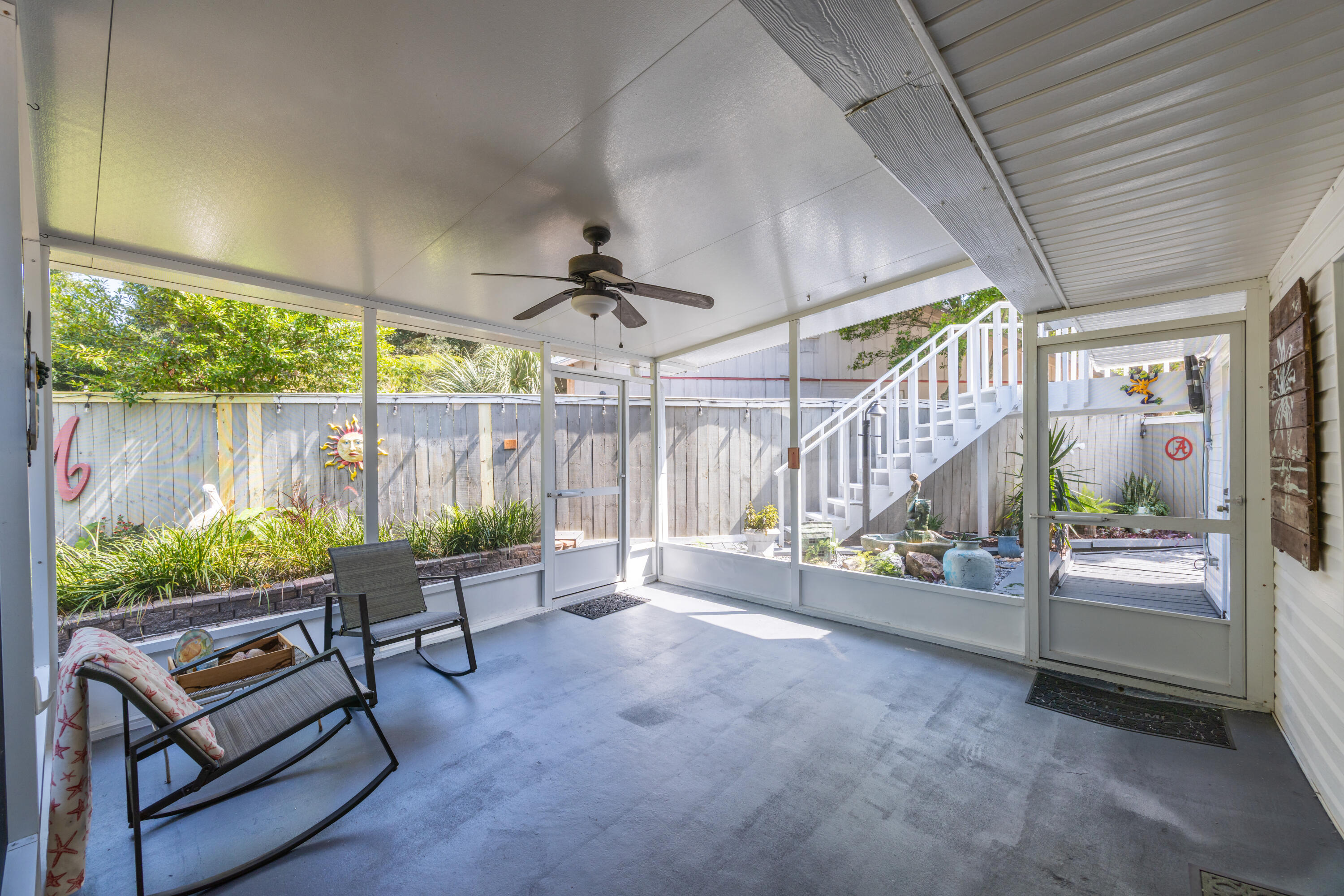 ELLIOTTS POINT 4TH ADDN - Residential