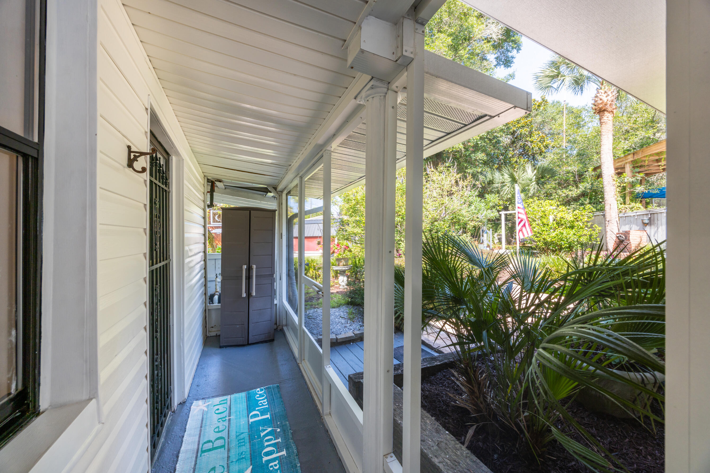 ELLIOTTS POINT 4TH ADDN - Residential