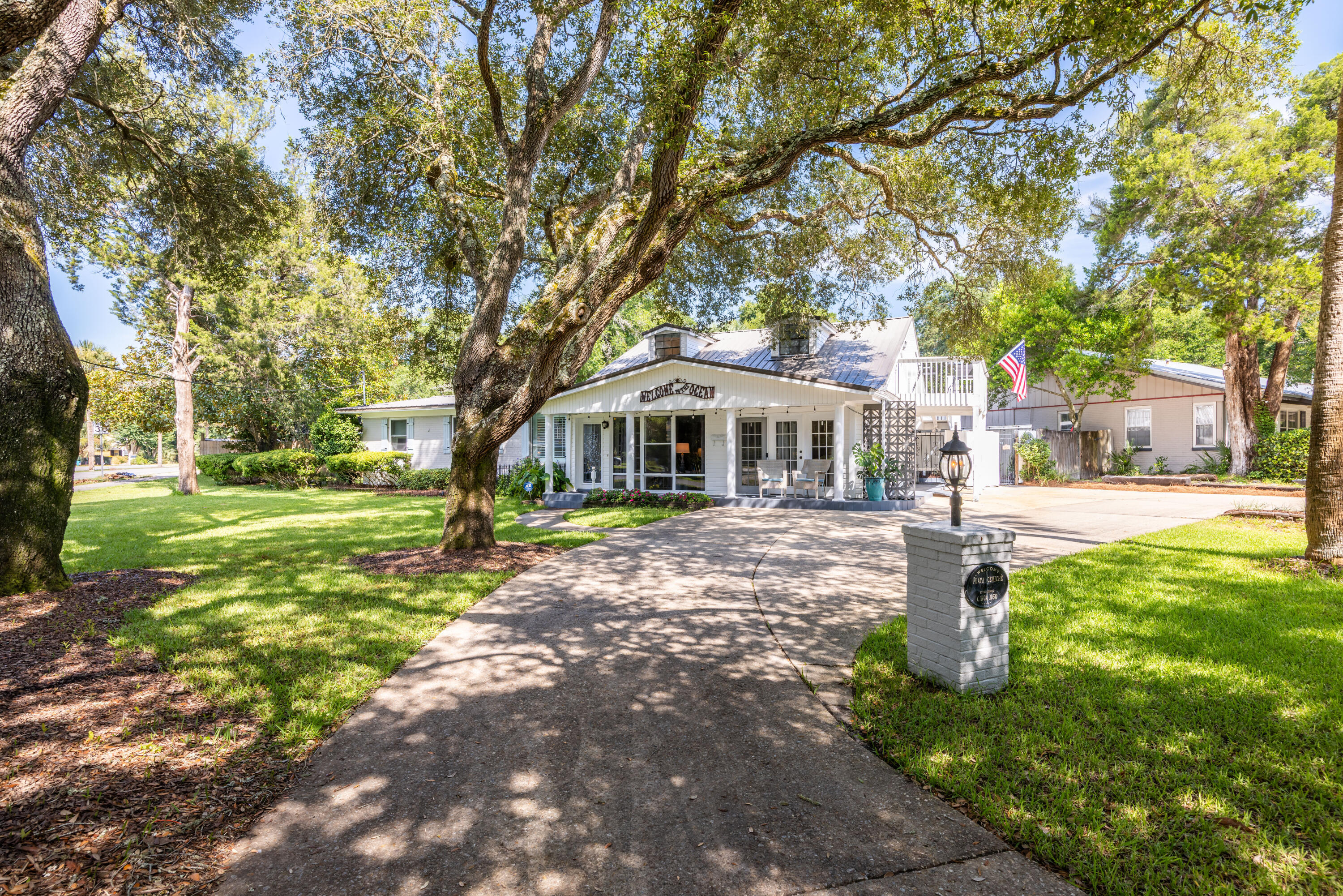 ELLIOTTS POINT 4TH ADDN - Residential