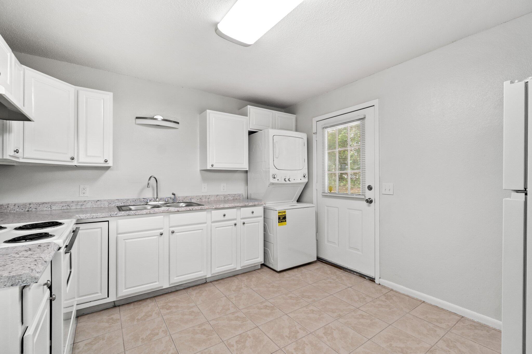 North Shore Apartments - Residential