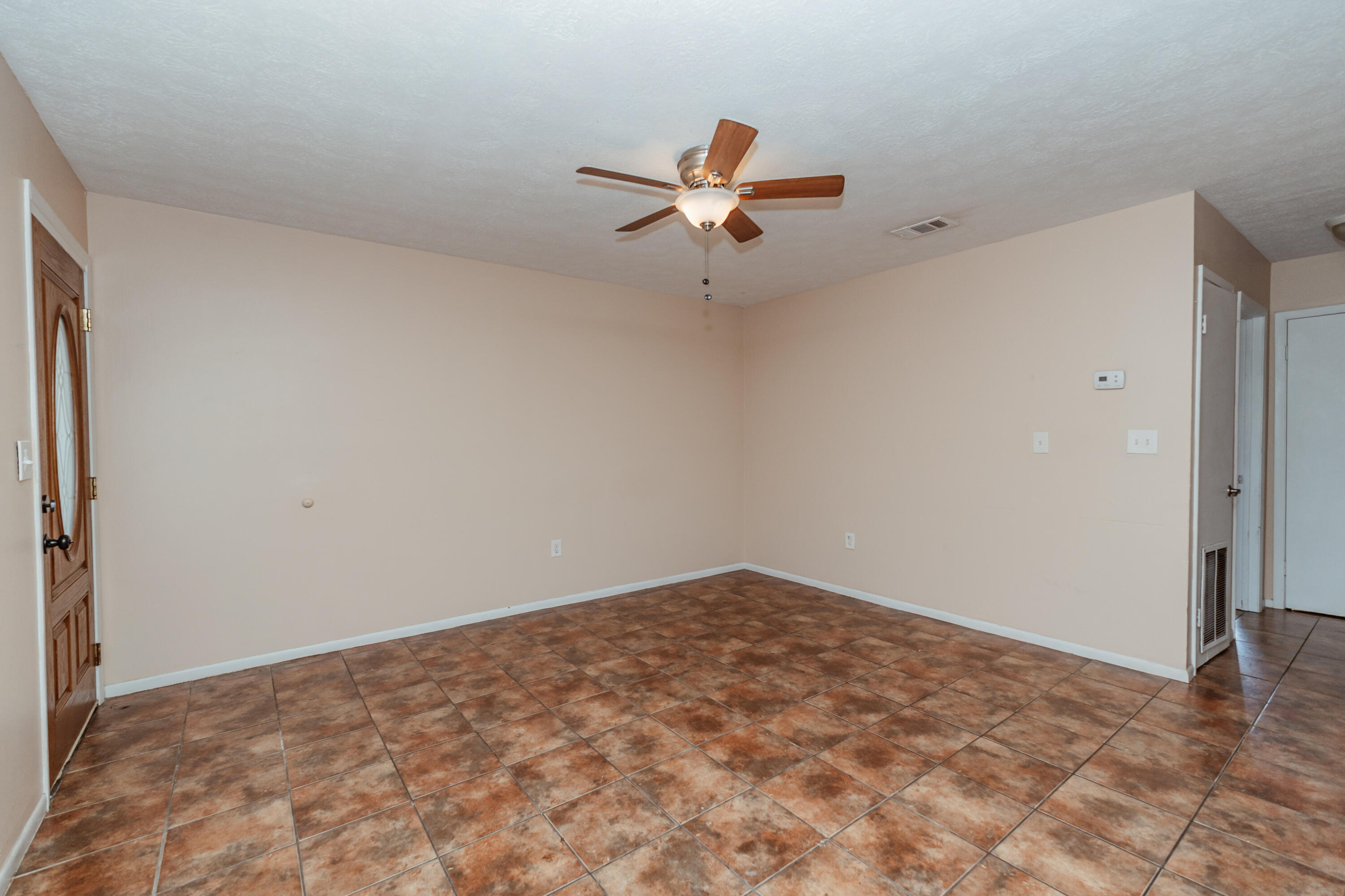 BAY BREEZE - Residential Lease