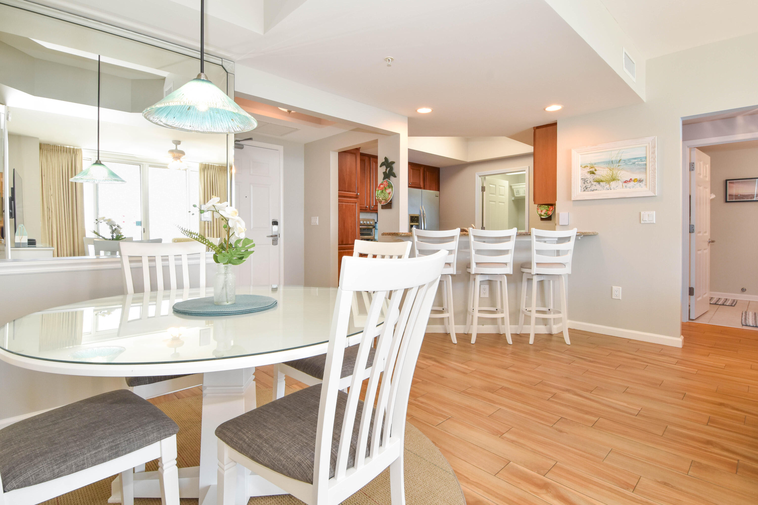 SILVER BEACH TOWERS - Residential