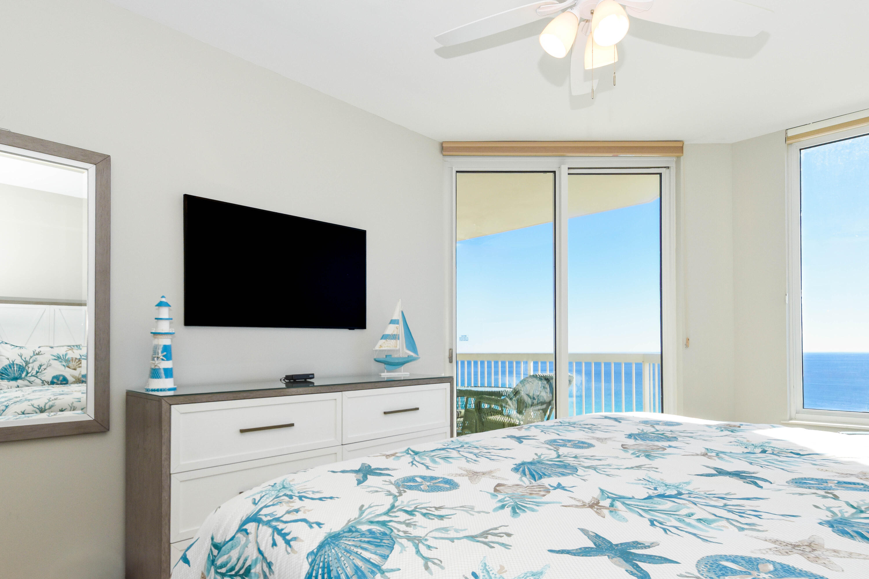 SILVER BEACH TOWERS - Residential