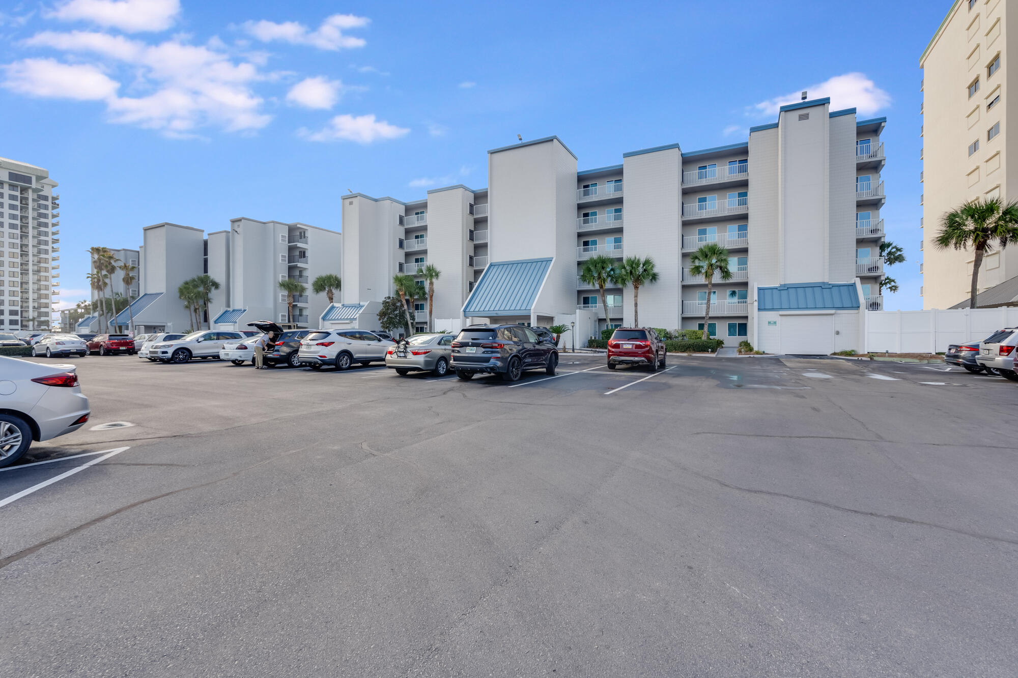 Mariner West Condiminium - Residential