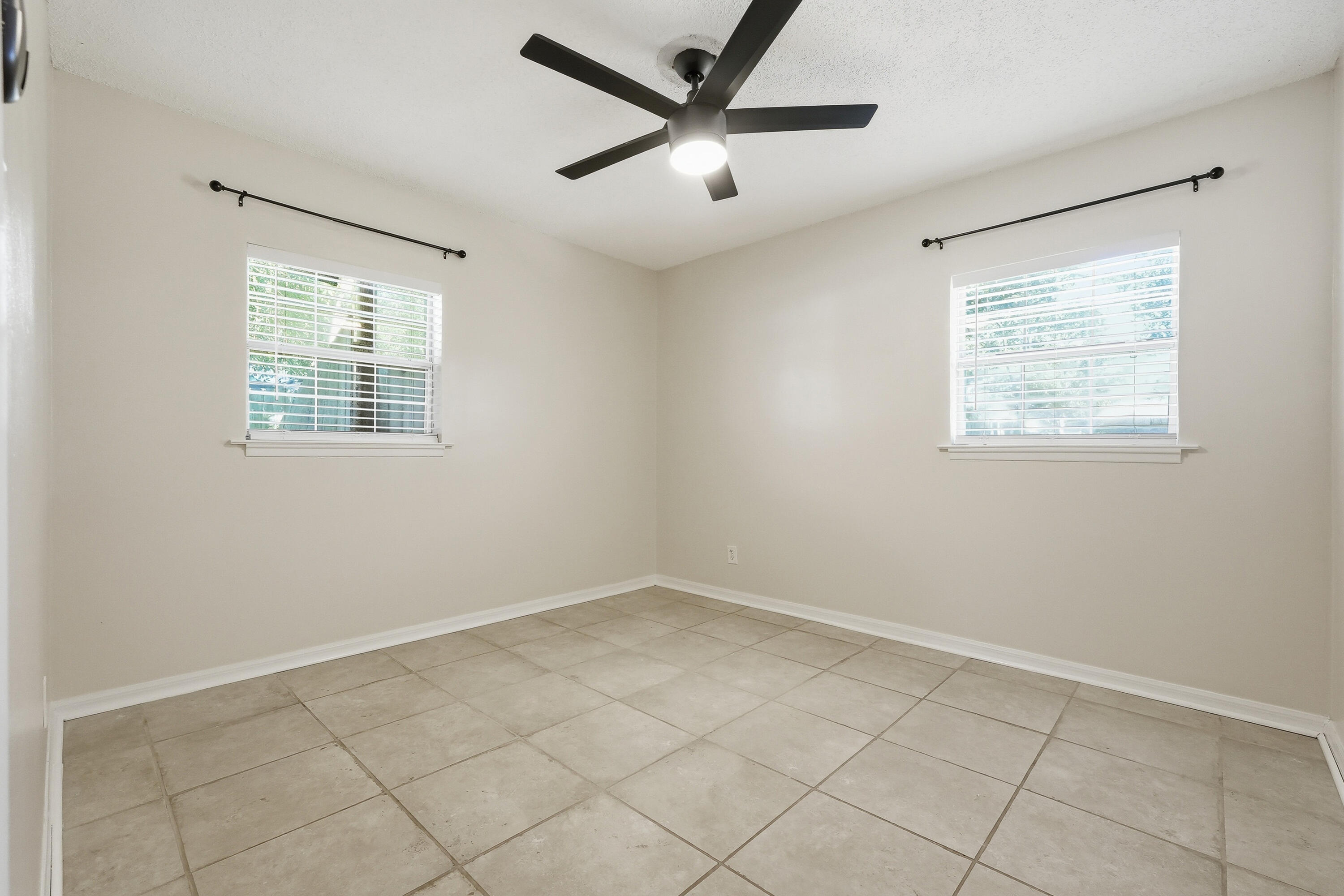 SPRINGDALE - Residential Lease