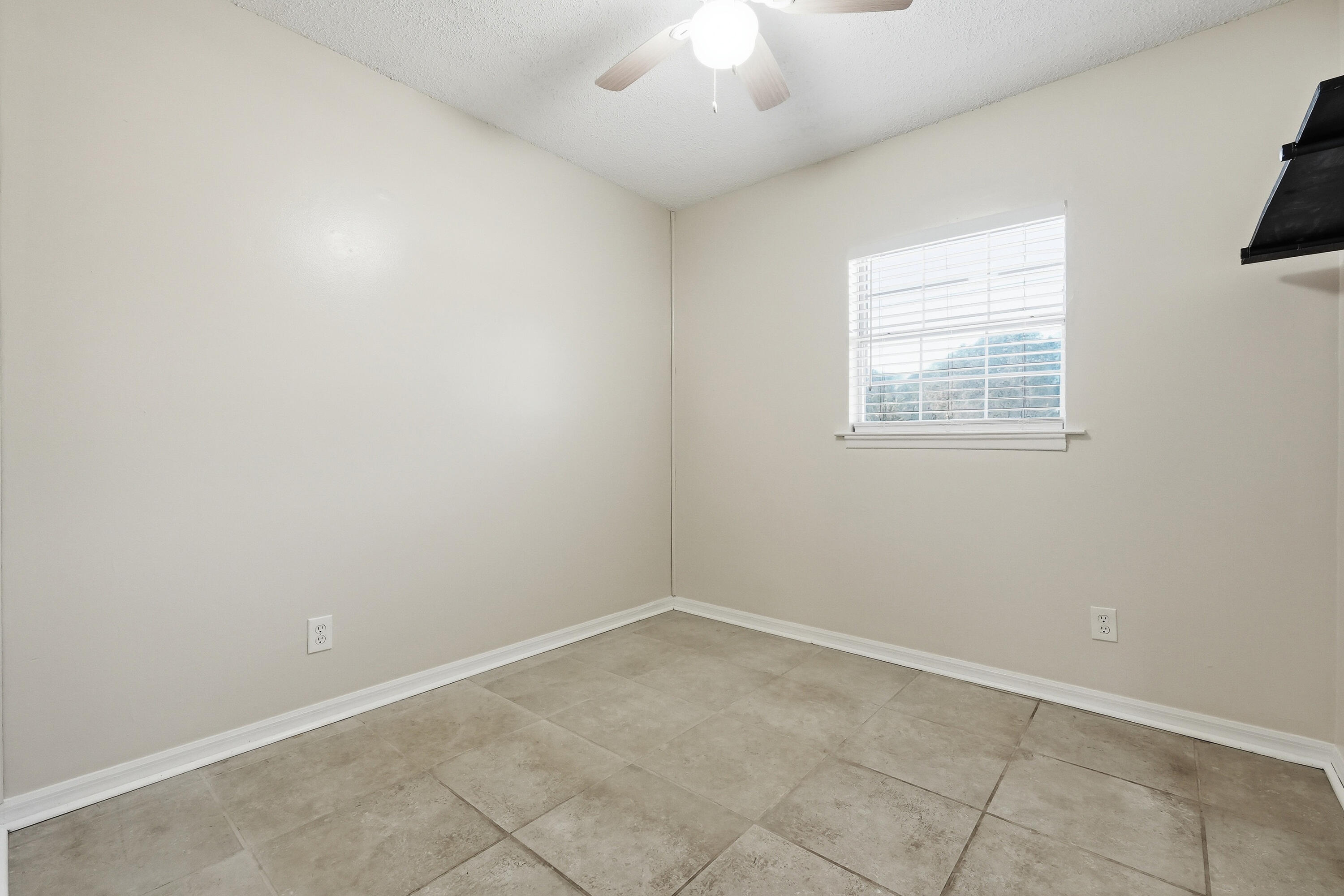 SPRINGDALE - Residential Lease