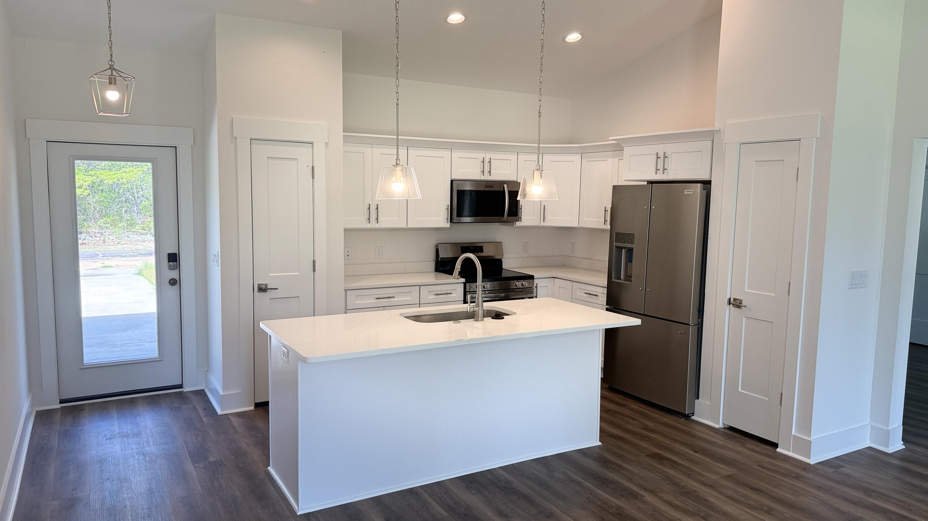 SUNNY HILLS - Residential