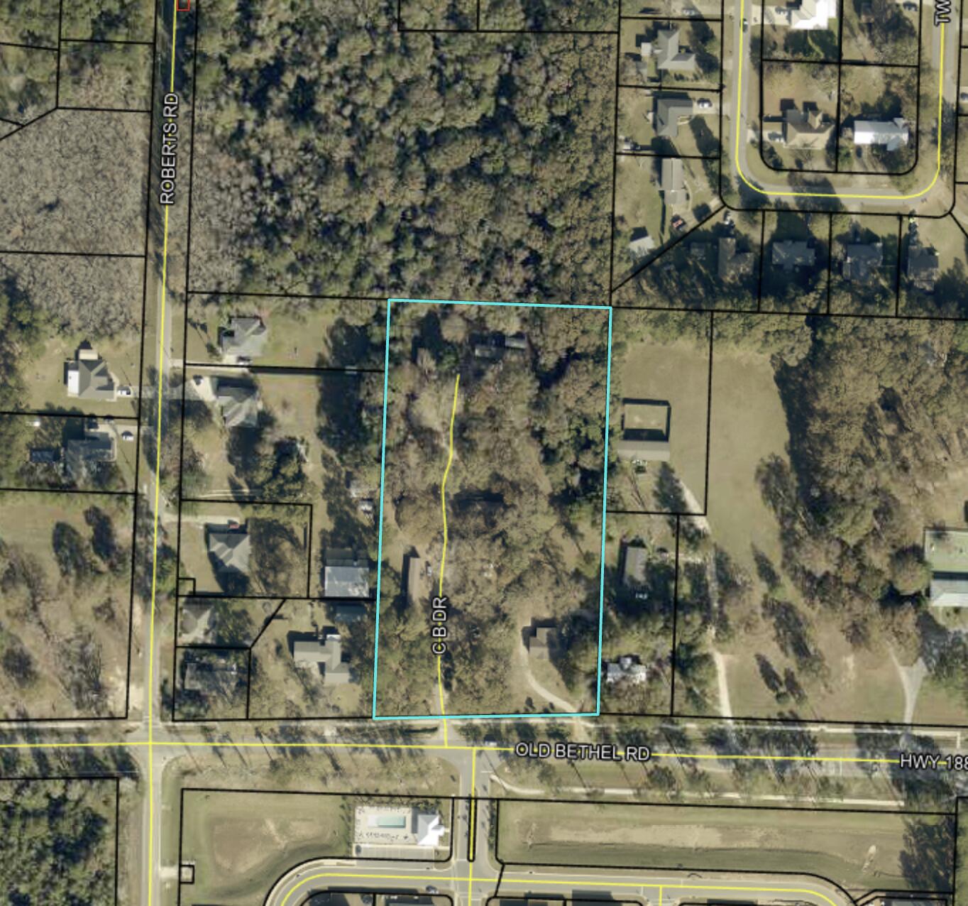 Located in the high-growth Crestview market, this ±4.48-acre income-producing asset offers immediate stability and long-term upside. The property features nine fully leased residential units--eight manufactured homes and one single-family residence--providing consistent cash flow from day one. Zoned R-1 in Okaloosa County and situated directly in the path of North Crestview's residential expansion, this site is perfectly positioned for continued operation or future high-density redevelopment.