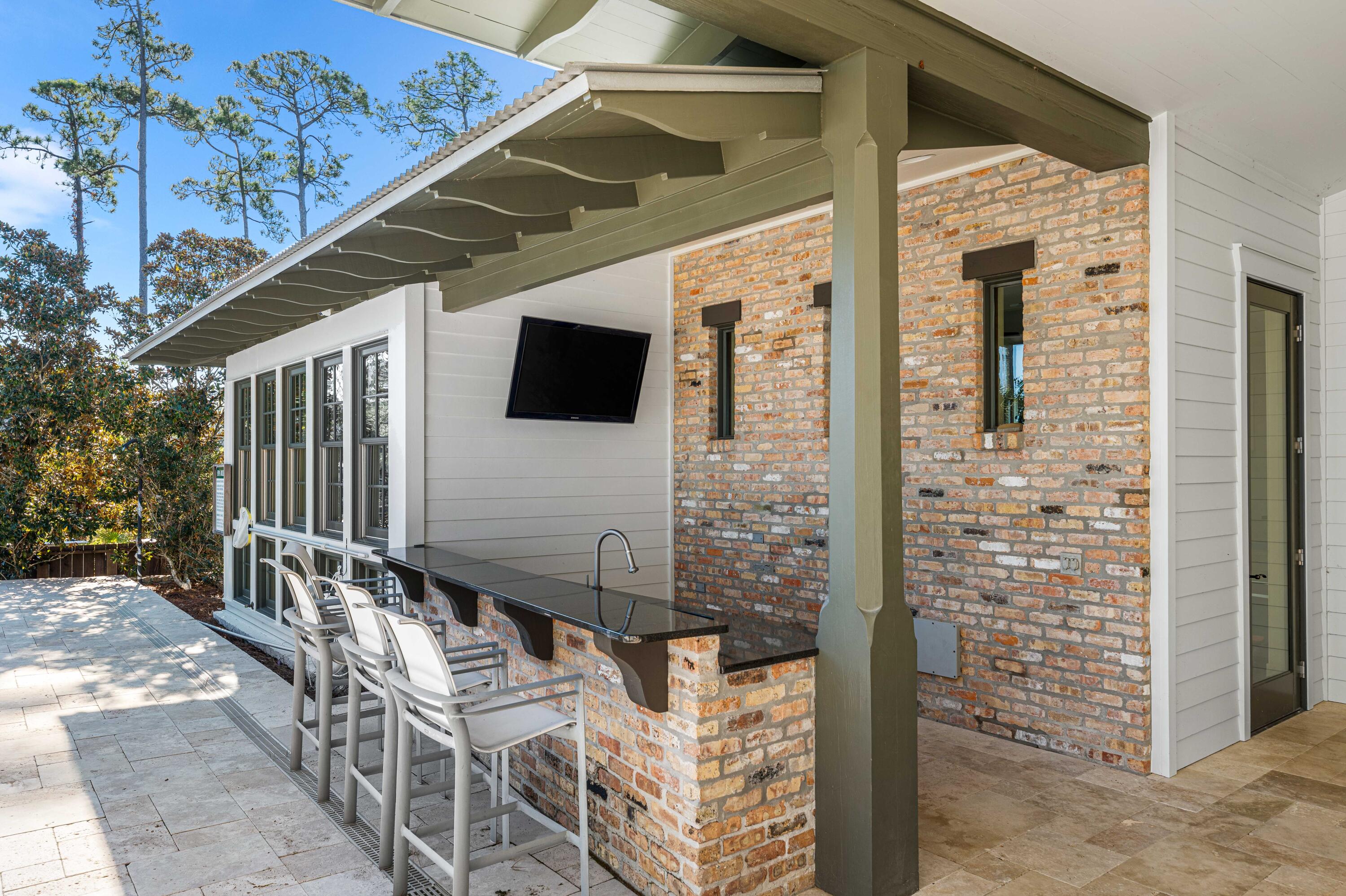 CHURCHILL OAKS - Residential