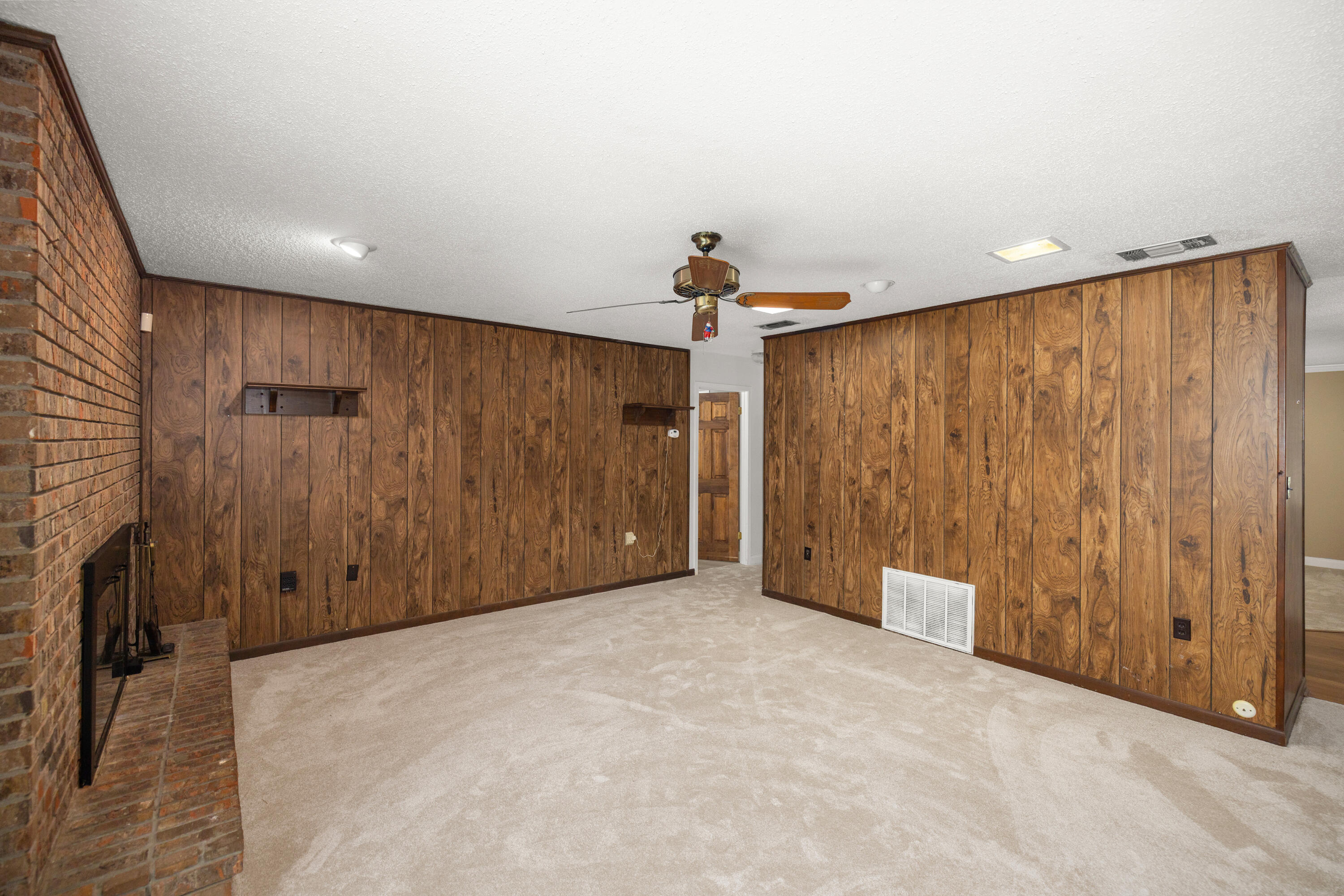 LAKE LORRAINE ESTATES 3 - Residential