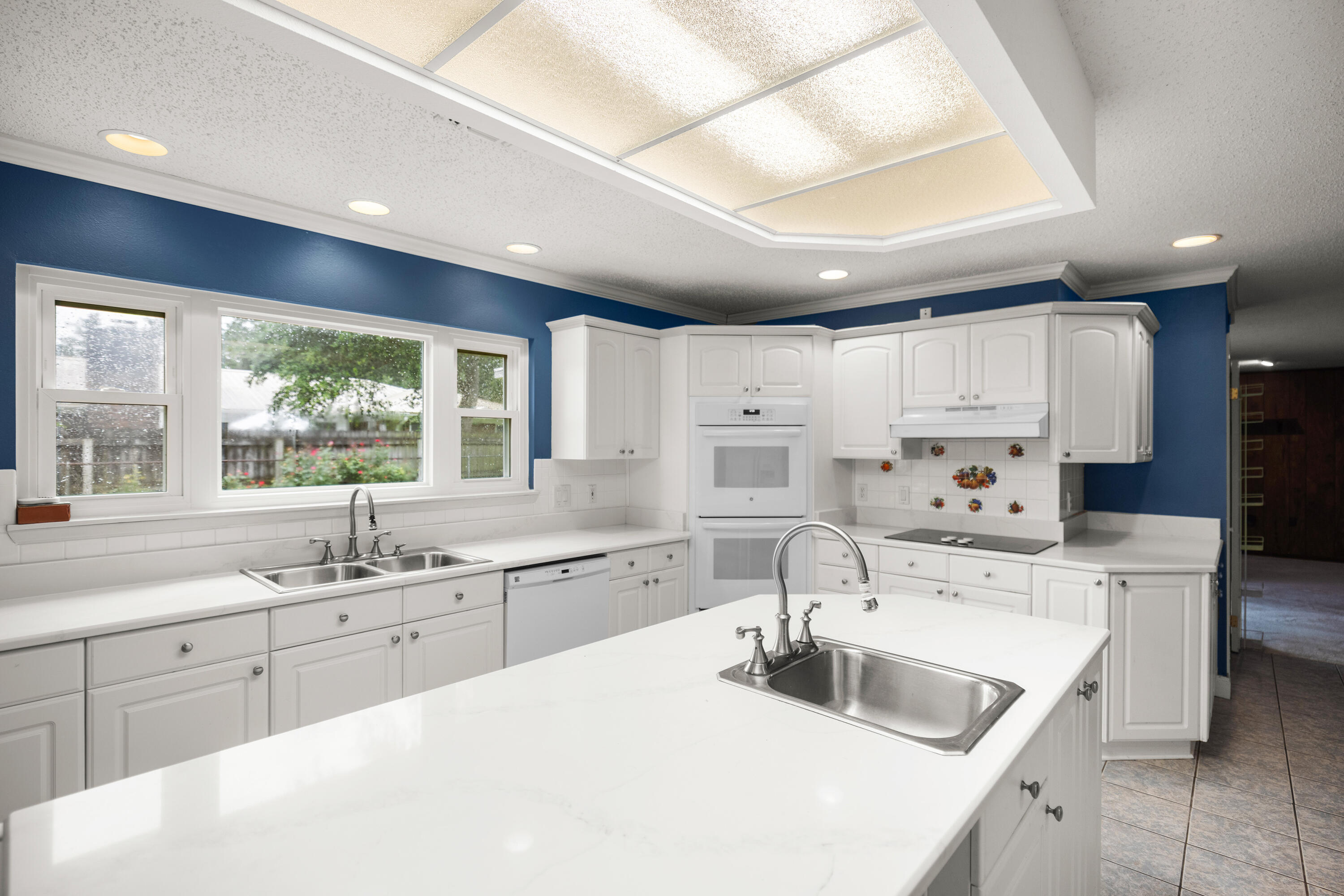 LAKE LORRAINE ESTATES 3 - Residential