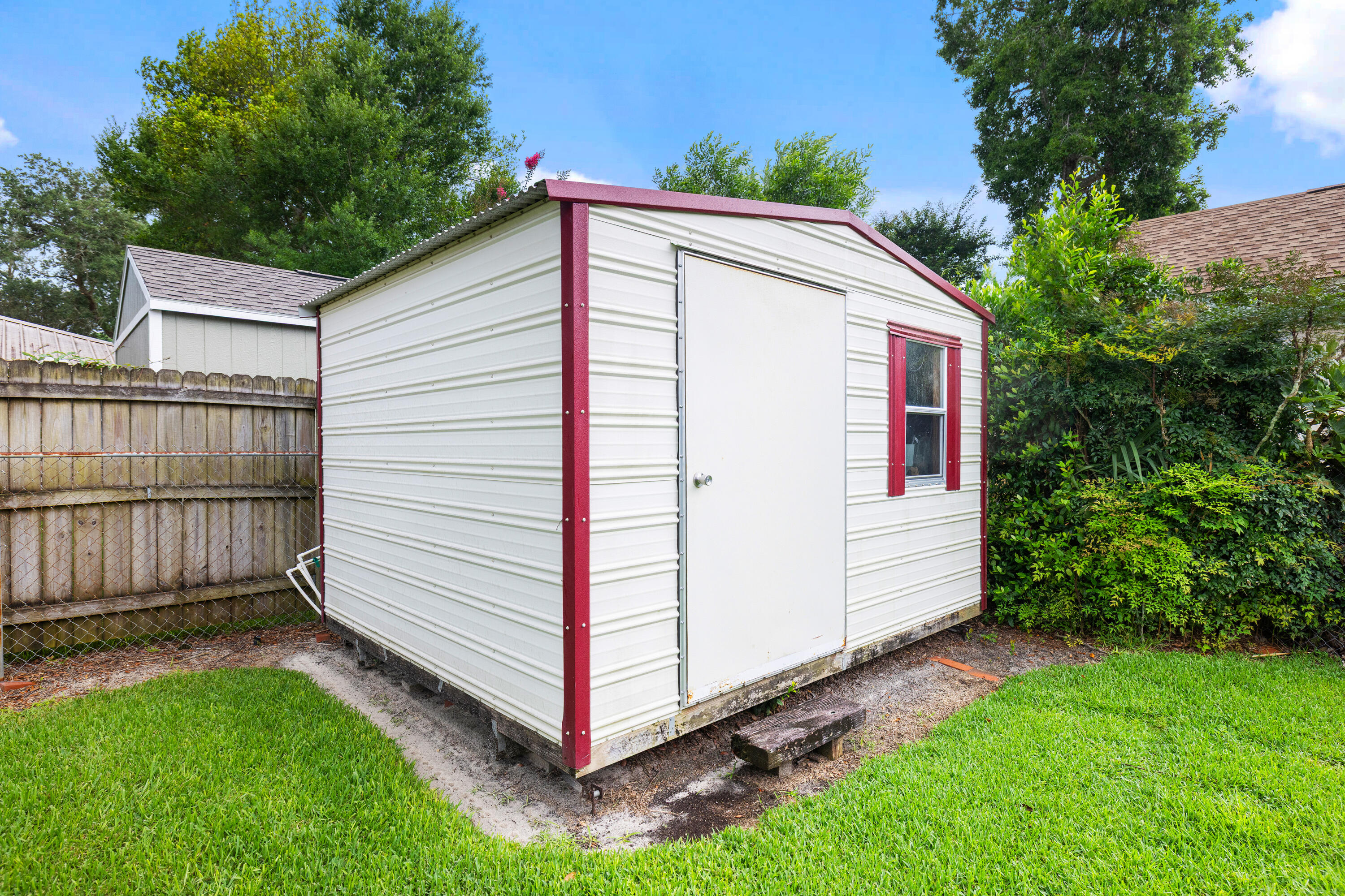 LAKE LORRAINE ESTATES 3 - Residential