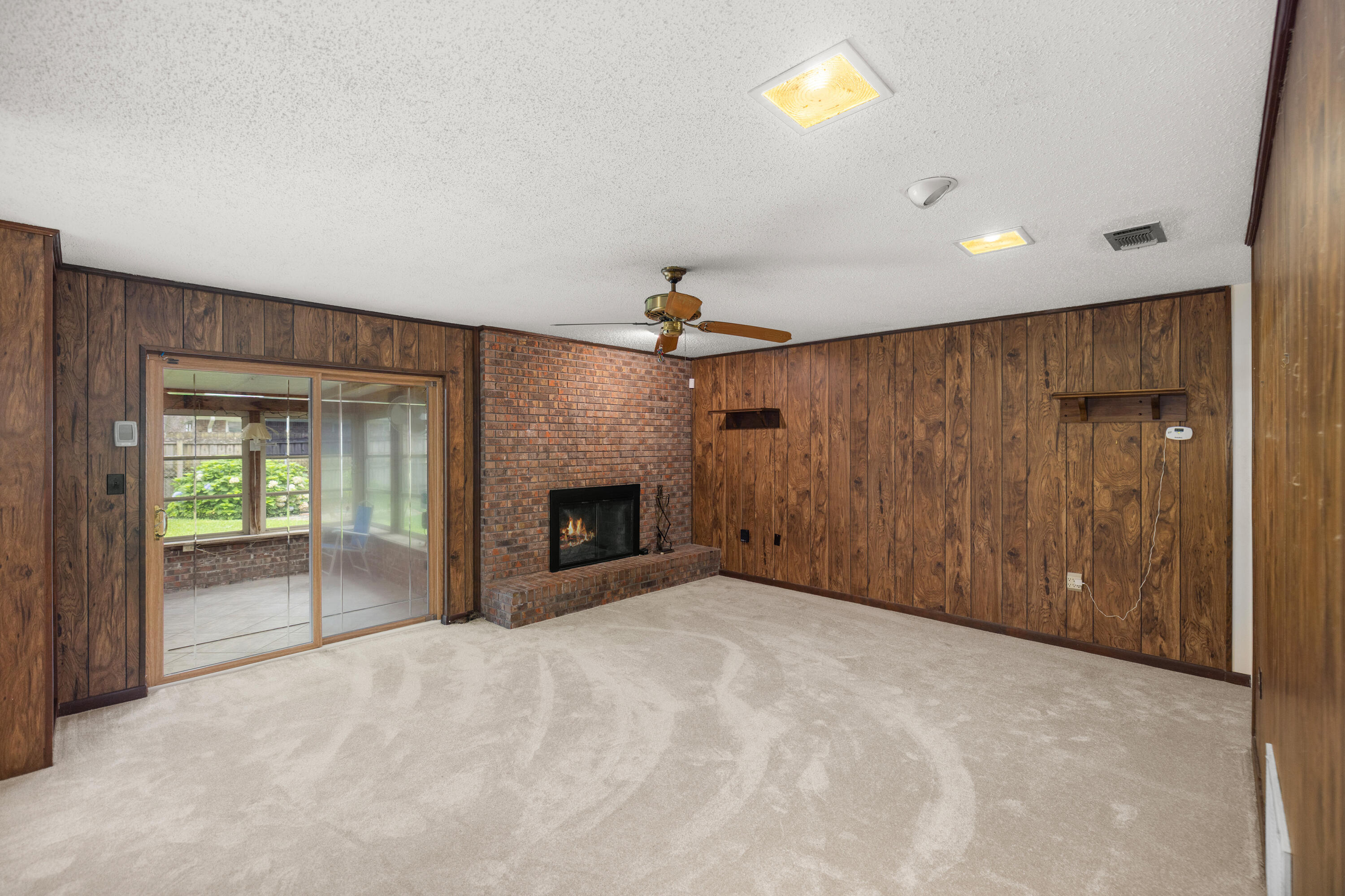 LAKE LORRAINE ESTATES 3 - Residential