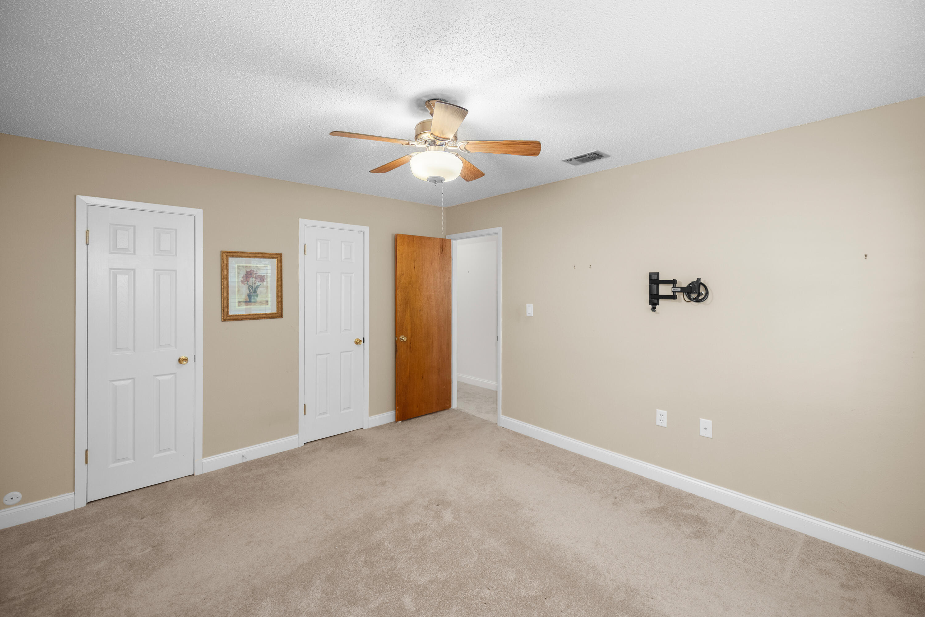 LAKE LORRAINE ESTATES 3 - Residential
