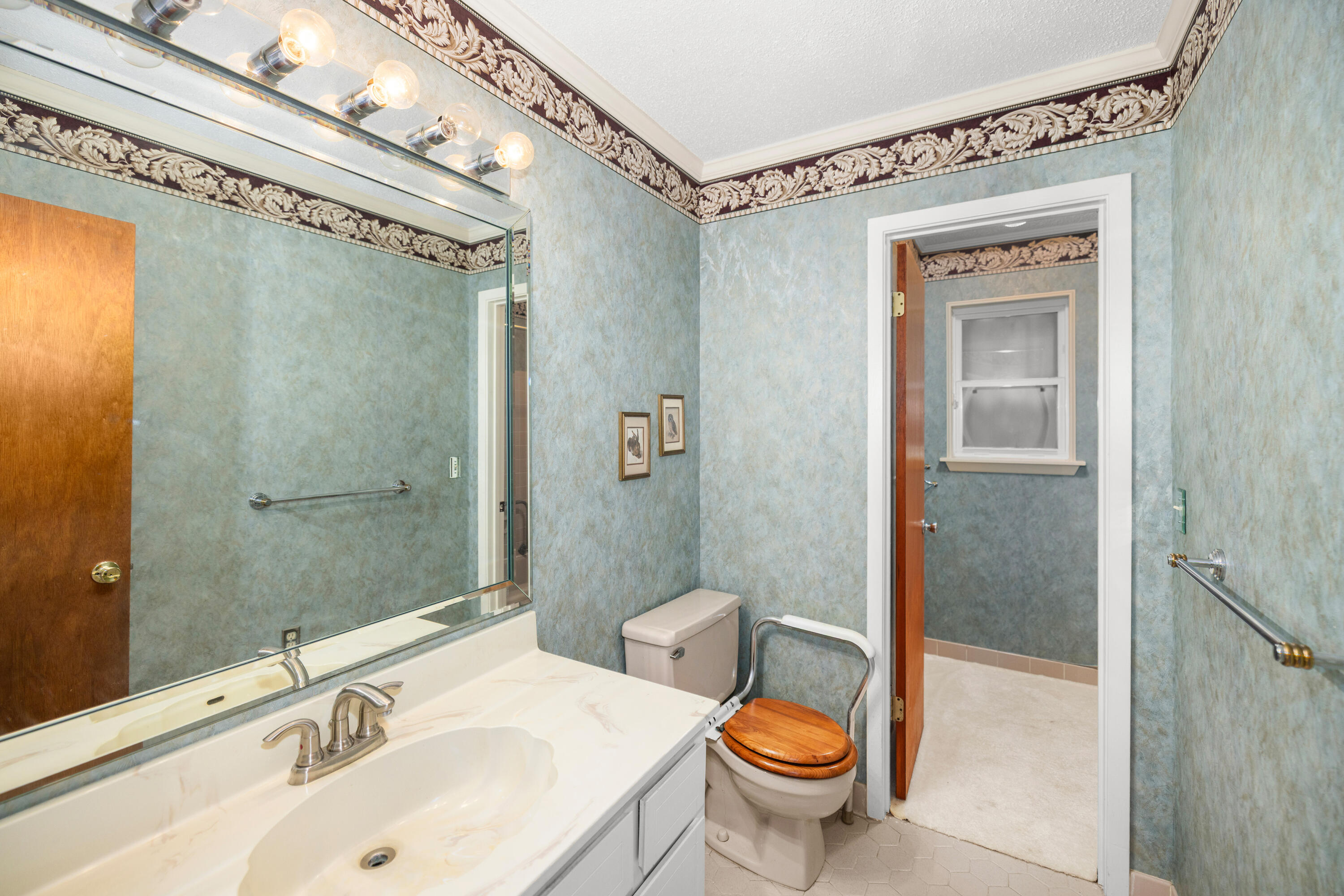 LAKE LORRAINE ESTATES 3 - Residential