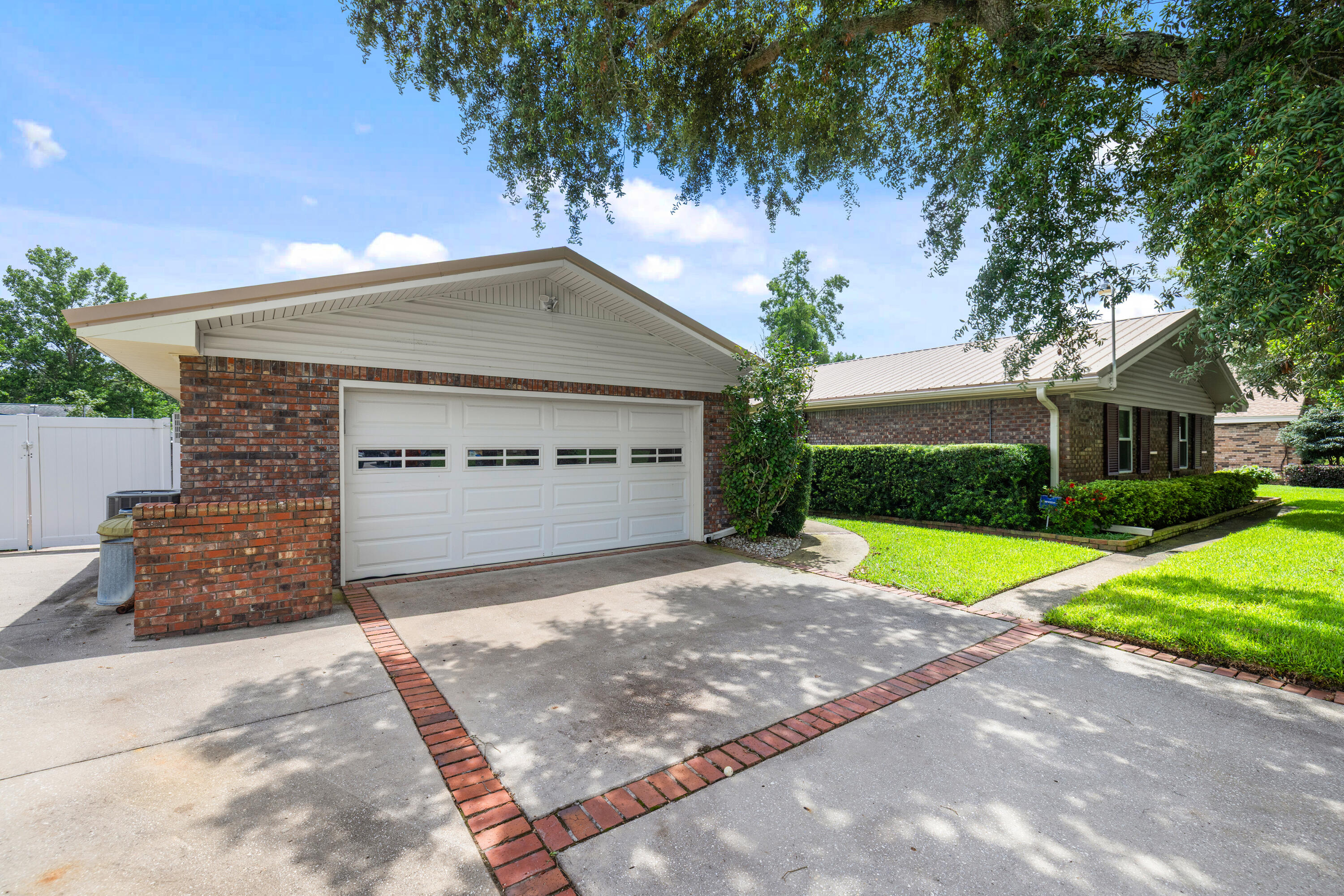 LAKE LORRAINE ESTATES 3 - Residential