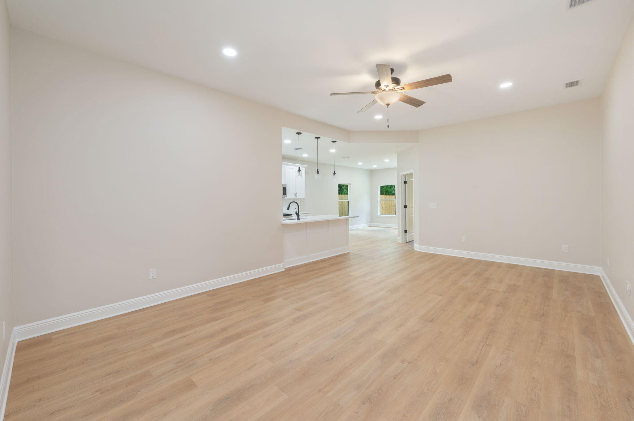 MORRIS ADD CRESTVIEW LOTS 3 & 4 BLK 14 - Residential