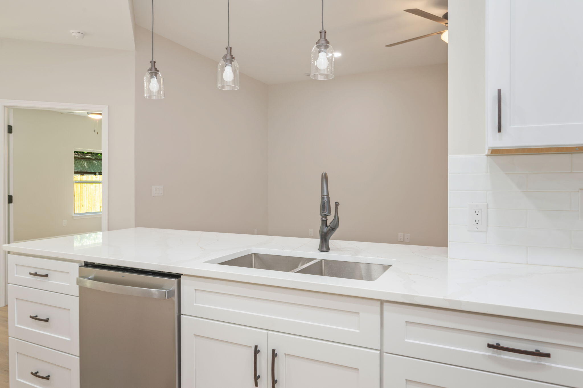 MORRIS ADD CRESTVIEW LOTS 3 & 4 BLK 14 - Residential