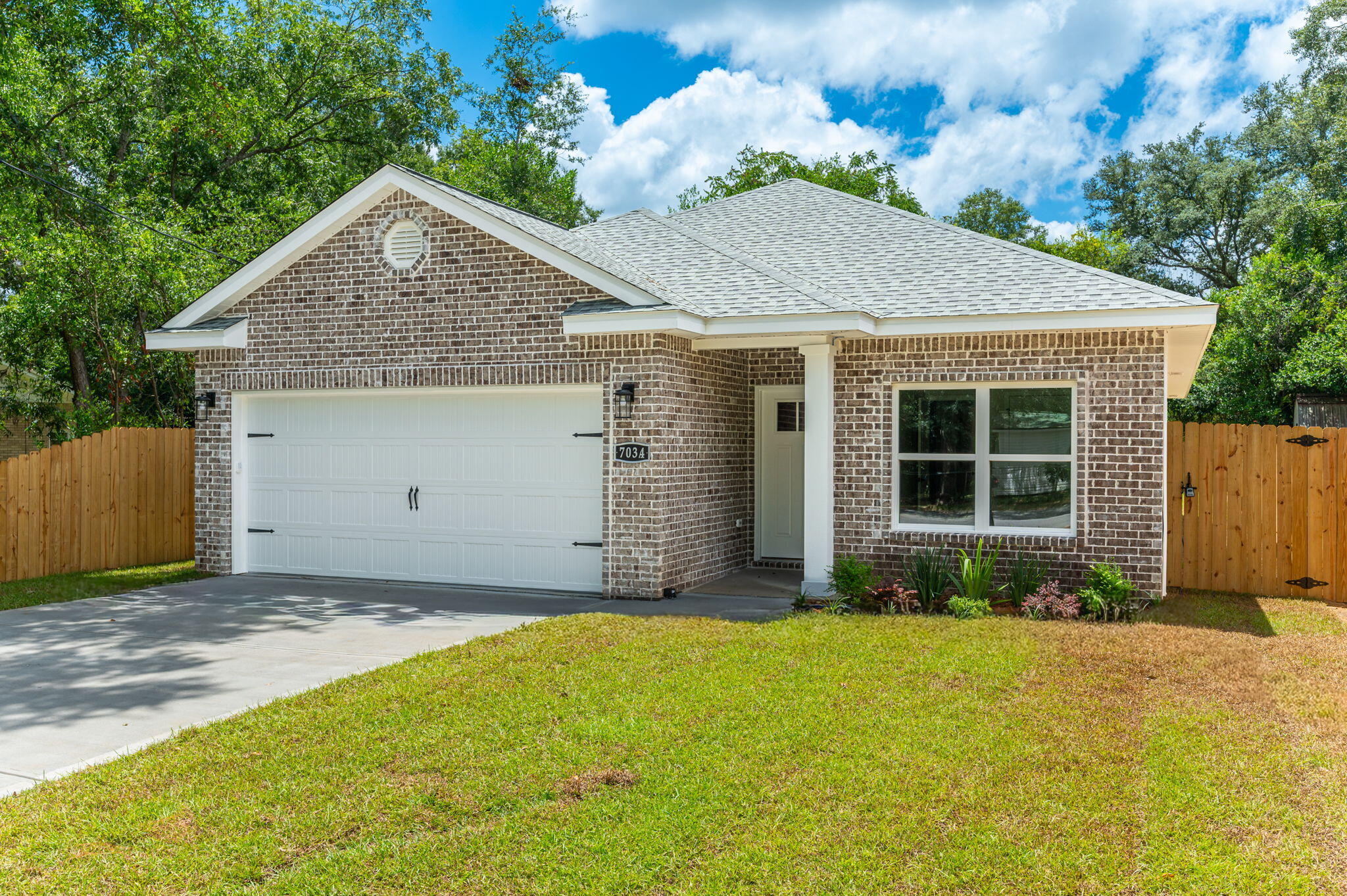 MORRIS ADD CRESTVIEW LOTS 3 & 4 BLK 14 - Residential
