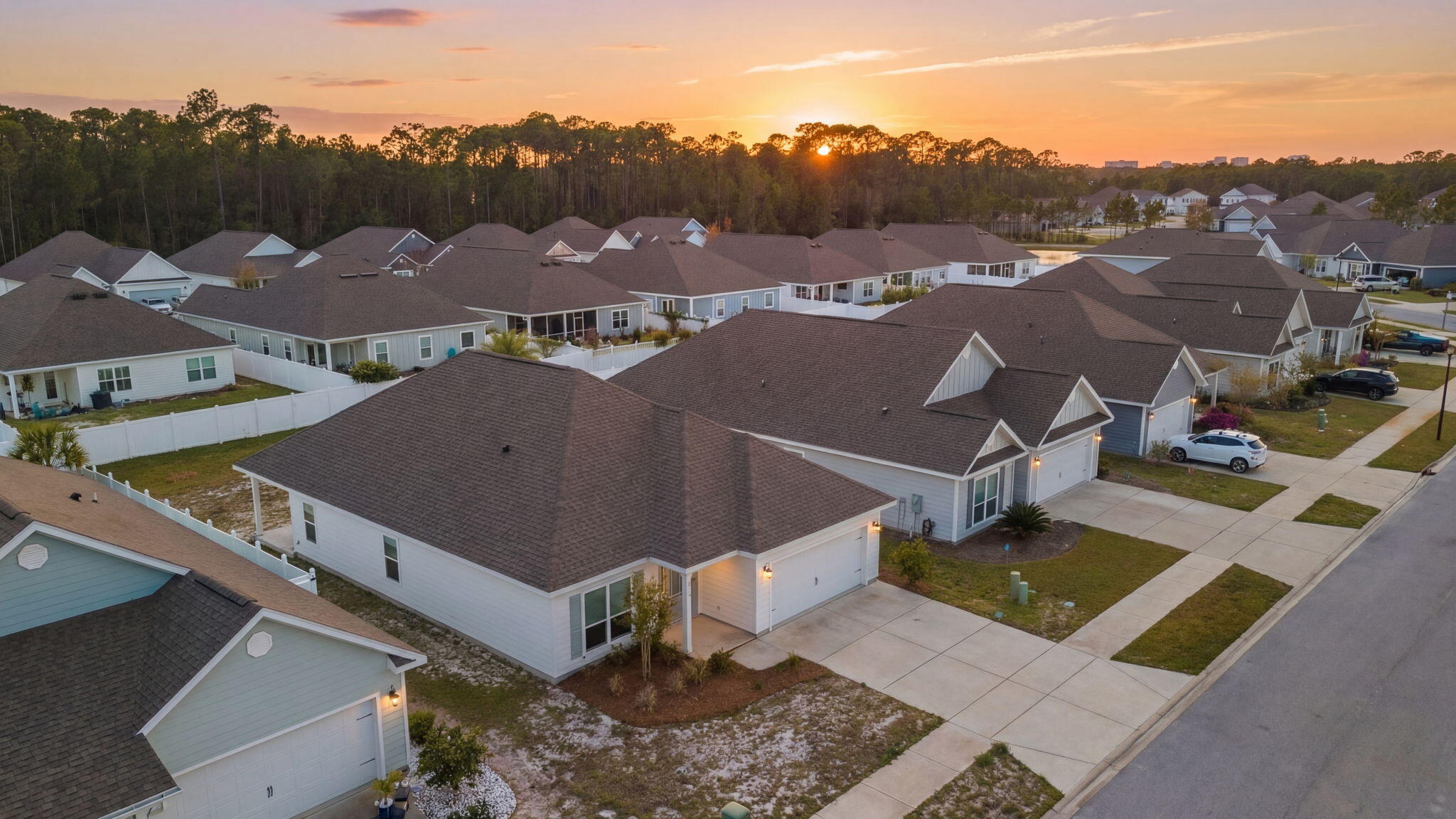 Discover relaxed coastal living in the heart of Santa Rosa Beach. This home offers a comfortable and inviting layout only minutes from Grand Boulevard, Sacred Heart Hospital, and the beautiful beaches along 30A.

As you enter, you are welcomed by a flexible front room that can serve as an office, dining room, or creative space. The foyer opens into a spacious kitchen and living area designed for gathering and easy everyday living. The kitchen features a large island with plenty of workspace and a natural flow into the breakfast area and family room.