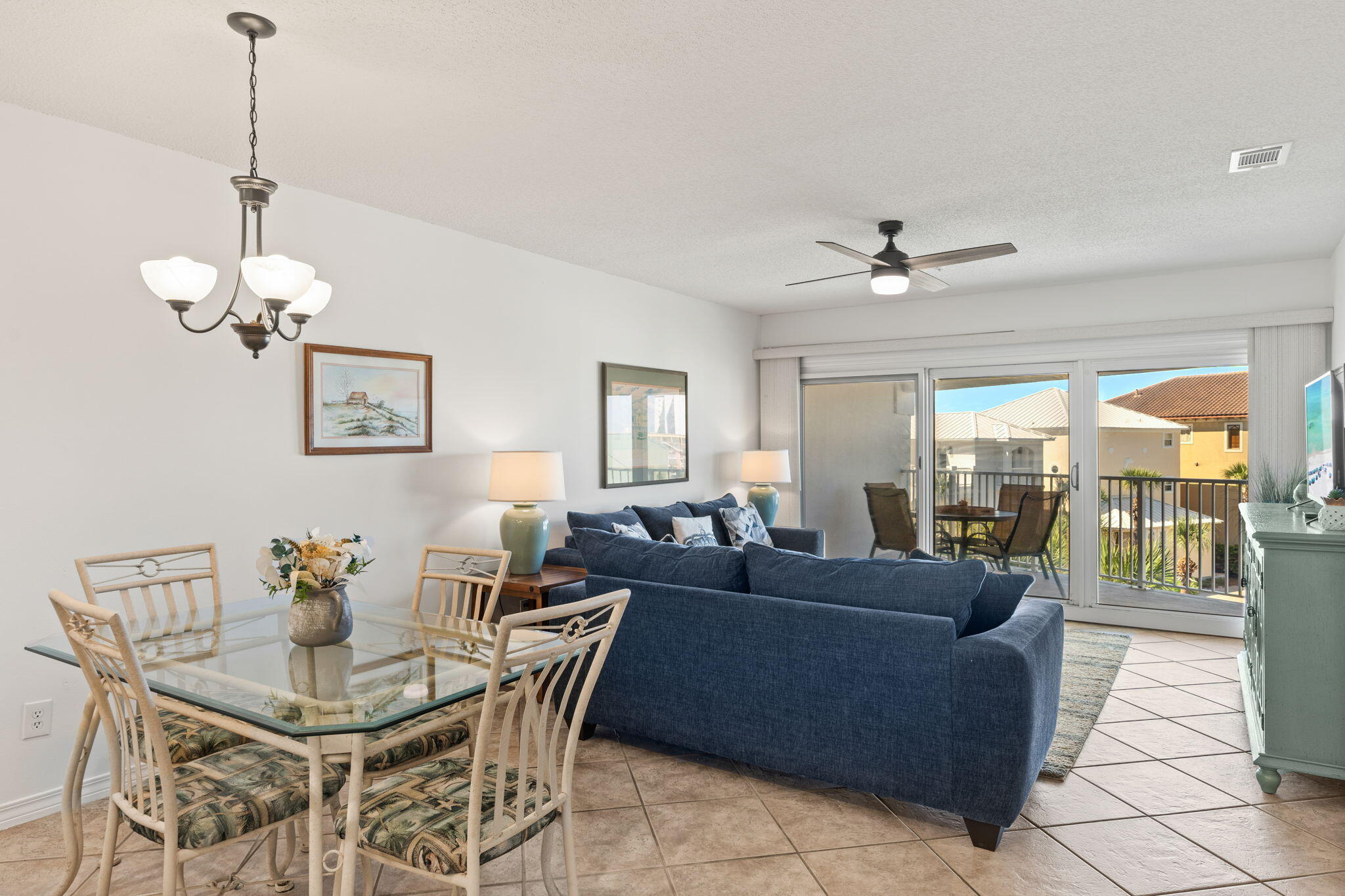 MARAVILLA CONDO 1 - Residential