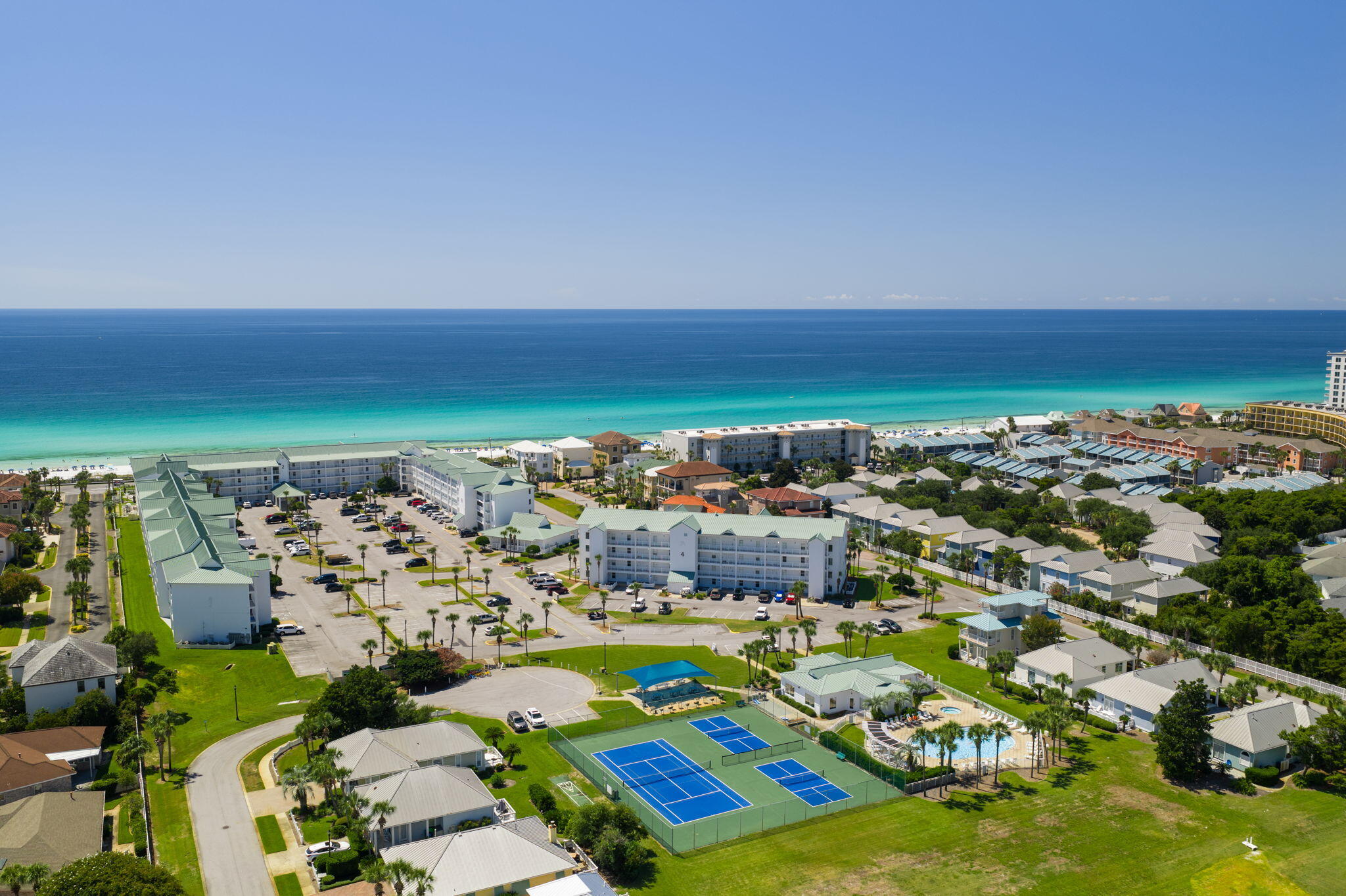 MARAVILLA CONDO 1 - Residential