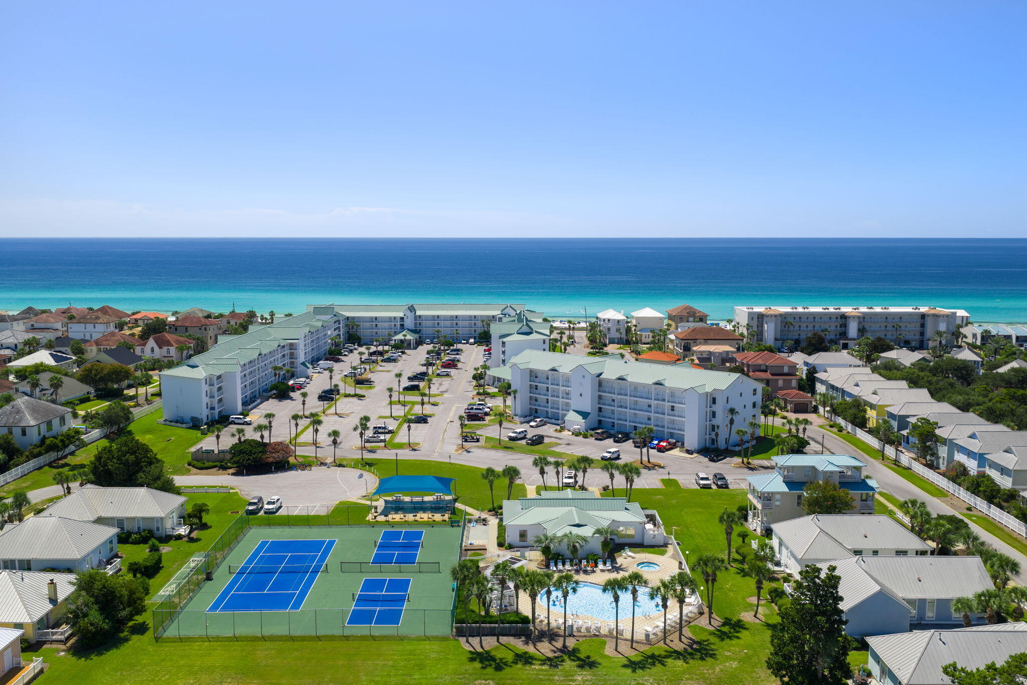 MARAVILLA CONDO 1 - Residential