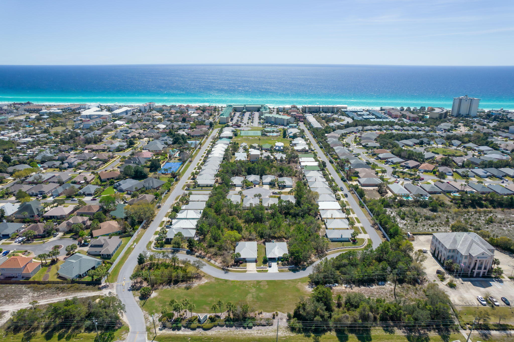 MARAVILLA CONDO 1 - Residential