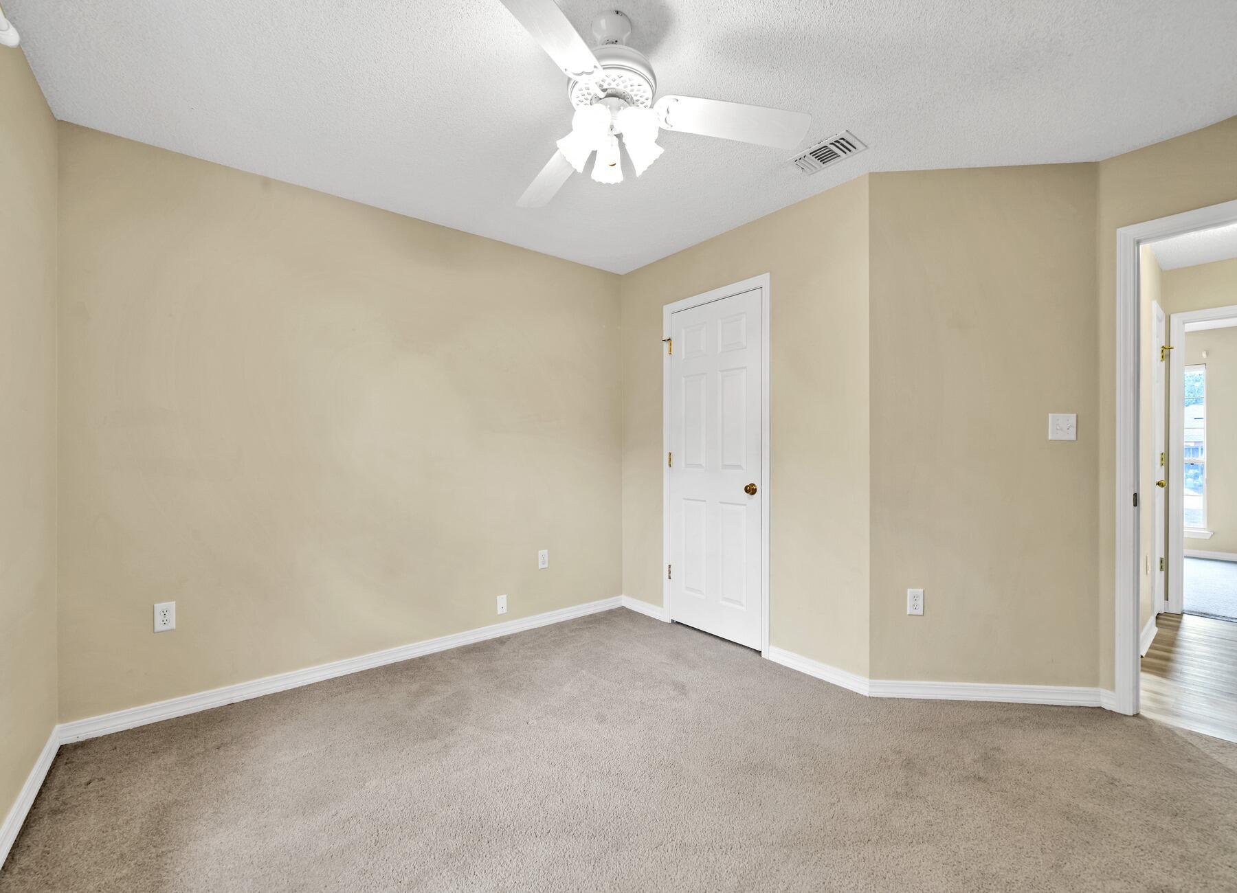 CREETWOOD PLACE - Residential Lease