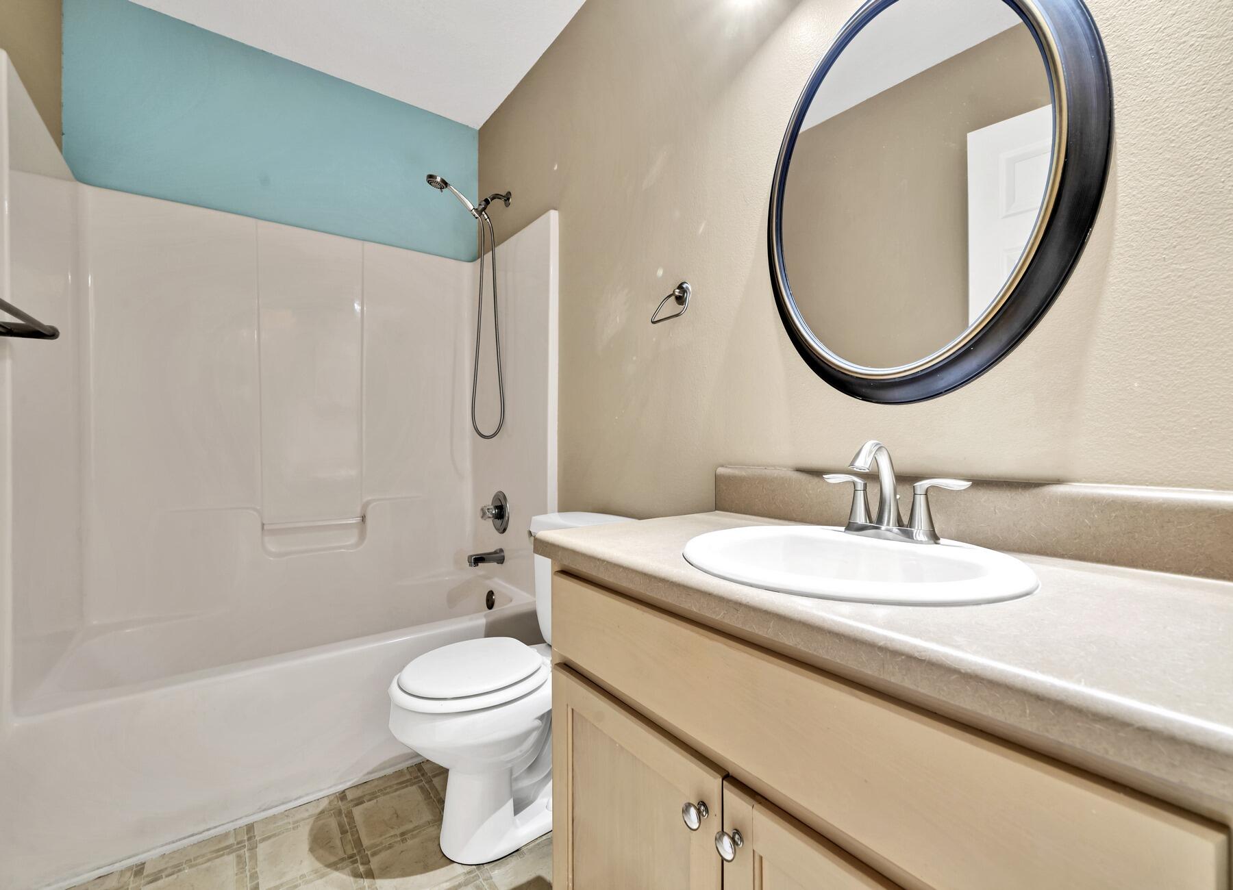 CREETWOOD PLACE - Residential Lease