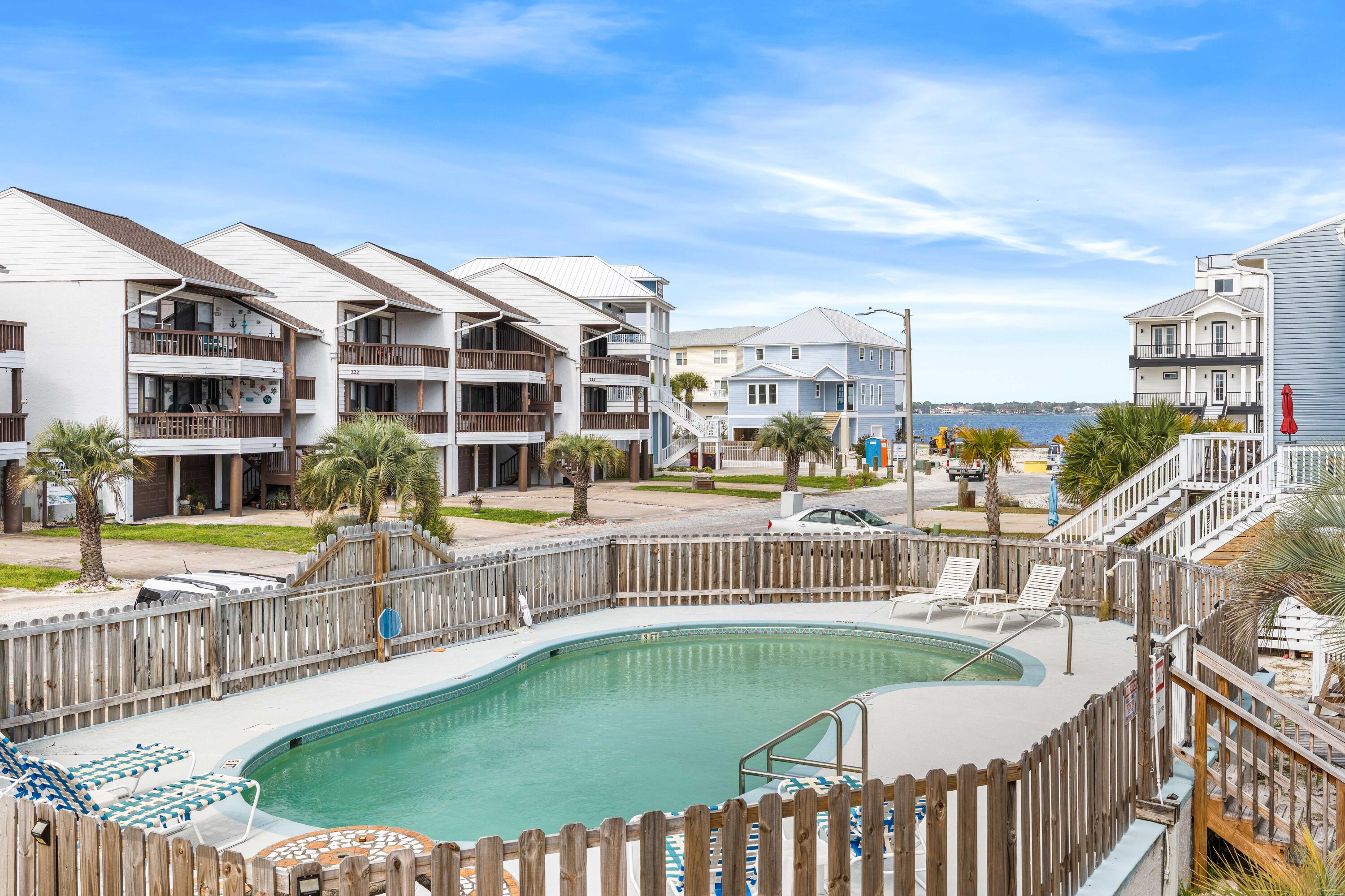 TRADEWINDS T/H - Residential