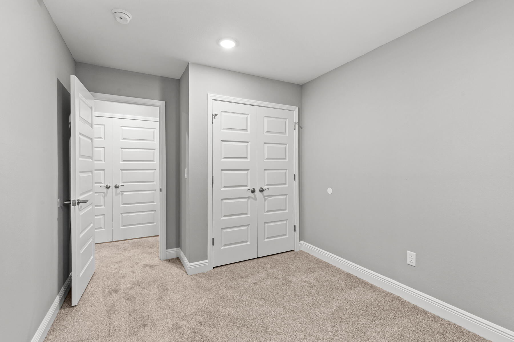 Vicki Leigh T/H - Residential