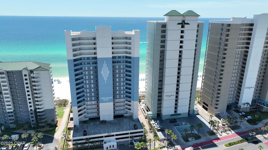 Twin Palms Resort - Residential