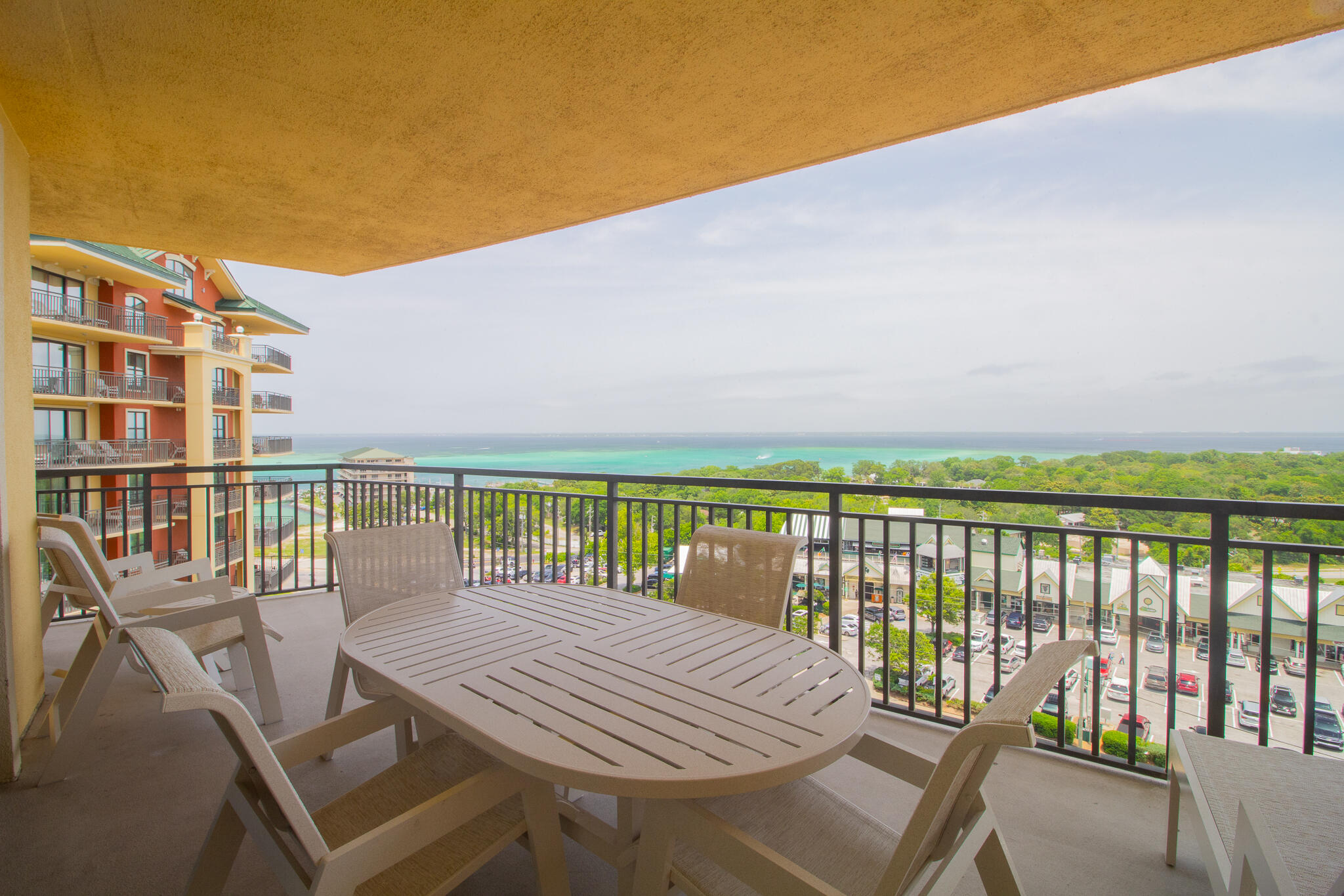Fractional Ownership Opportunity: Own a share (E) of this beautiful 3 Bedroom/3 Bath condo. This fractional ownership opportunity offers a 1/8 share, giving you 6 weeks of usage throughout the year to savor the beauty of Destin. Situated on the 7th floor of residences, this condo offers water views of the East Pass, Gulf of Mexico, and Choctaw Bay from its spacious balconies. This residence blends comfort, convenience, and luxury seamlessly for your next retreat. The property boasts an array of premium amenities, including a pool, 2 hot tubs, a spa, a fitness center, 24-hour front desk service, bell service, and concierge. Nestled within the coveted Emerald Grande at HarborWalk Village, enjoy unmatched proximity to beaches, dining, shopping, and water activities.
