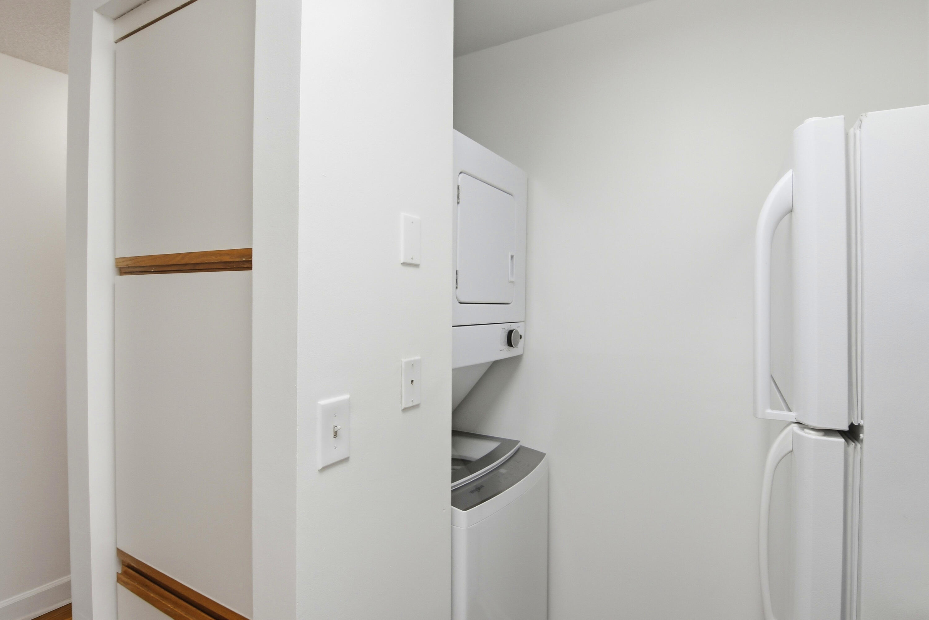 LAKESIDE CONDO AT BLUEWATER BAY - Residential