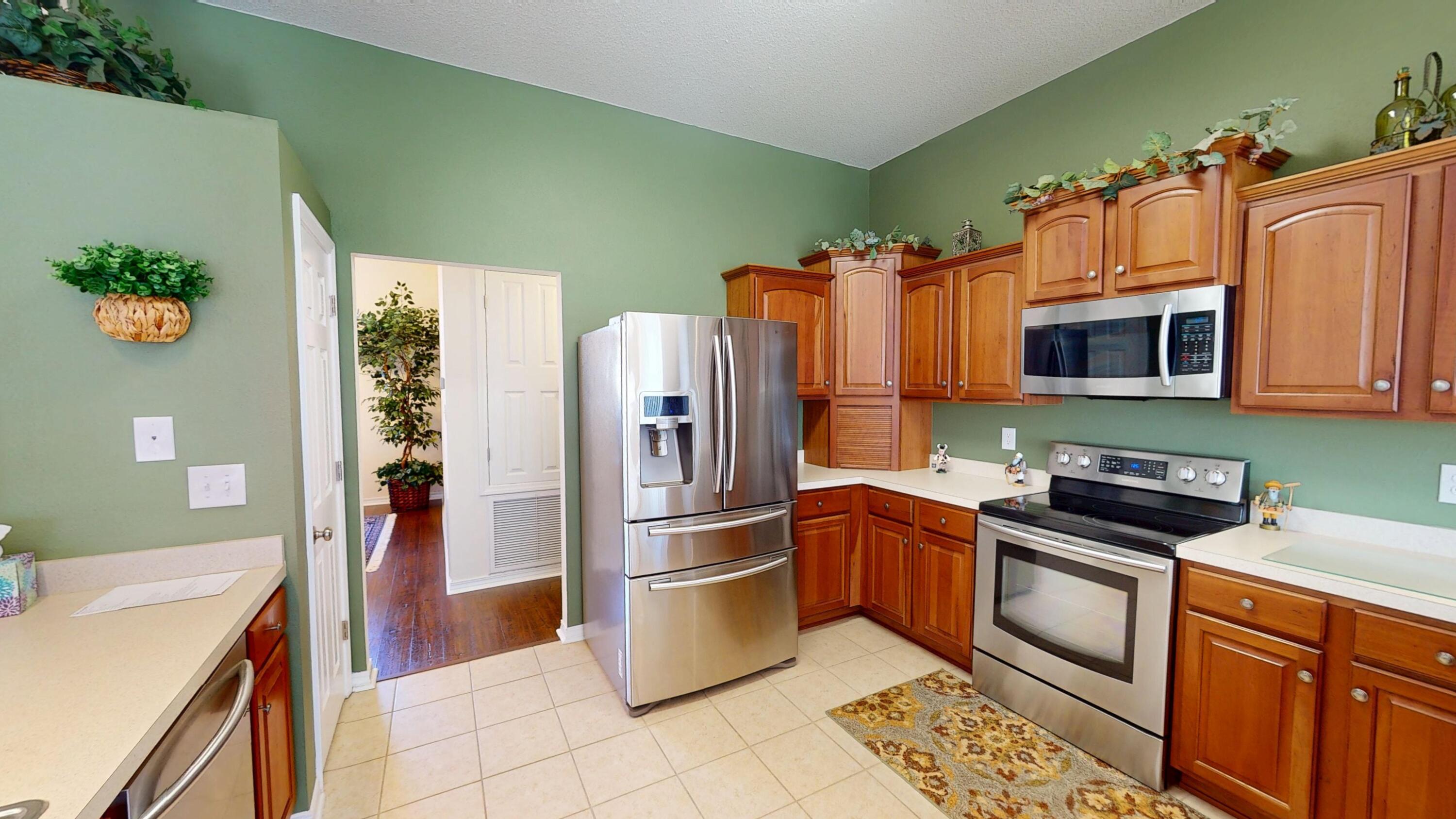 ASHBERRY WOODS - Residential